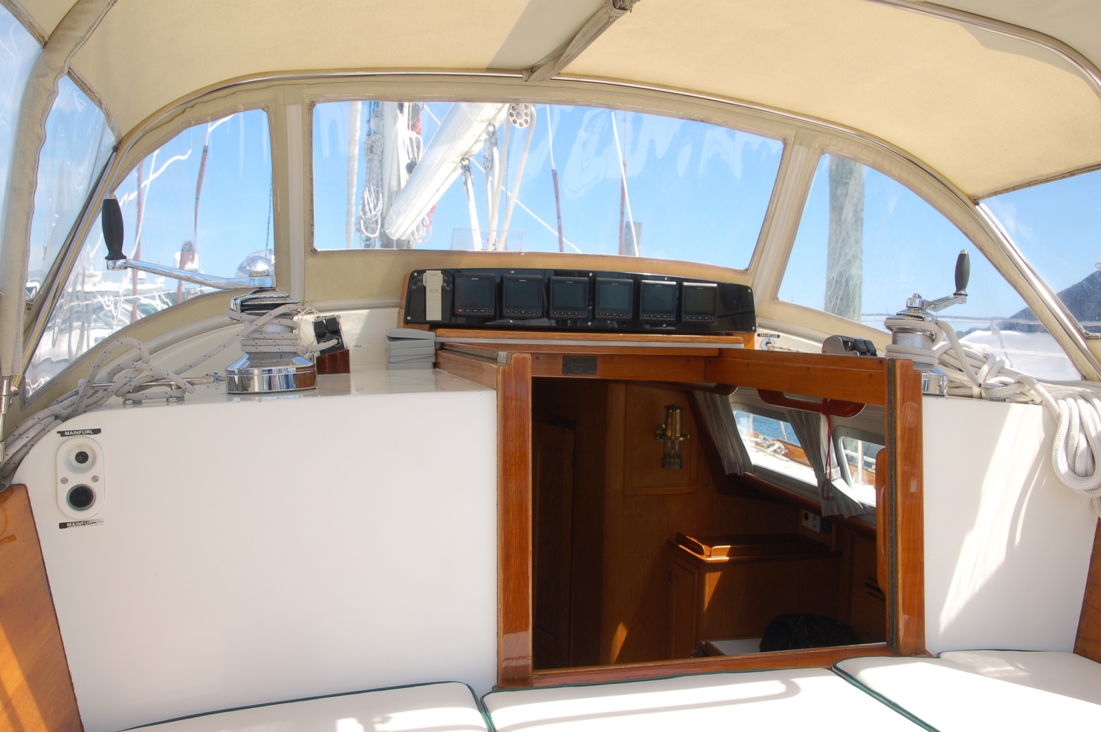 1976 Hinckley 50 Sou'wester