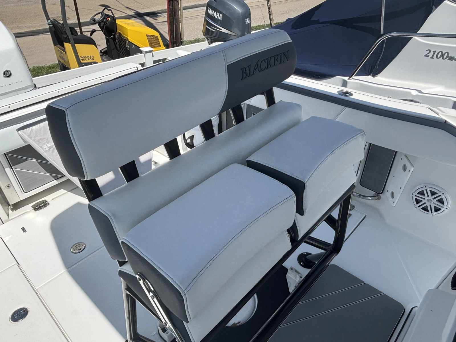 2020 Blackfin 242CC