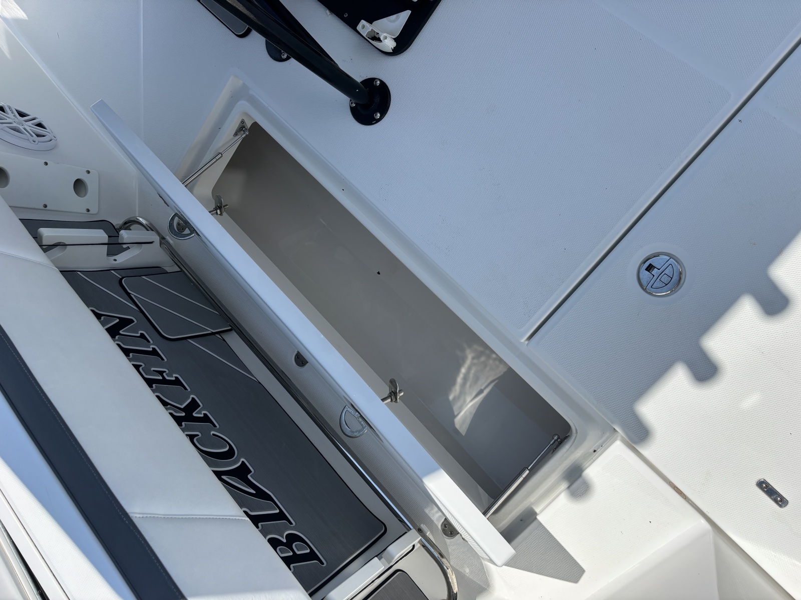 2020 Blackfin 242CC