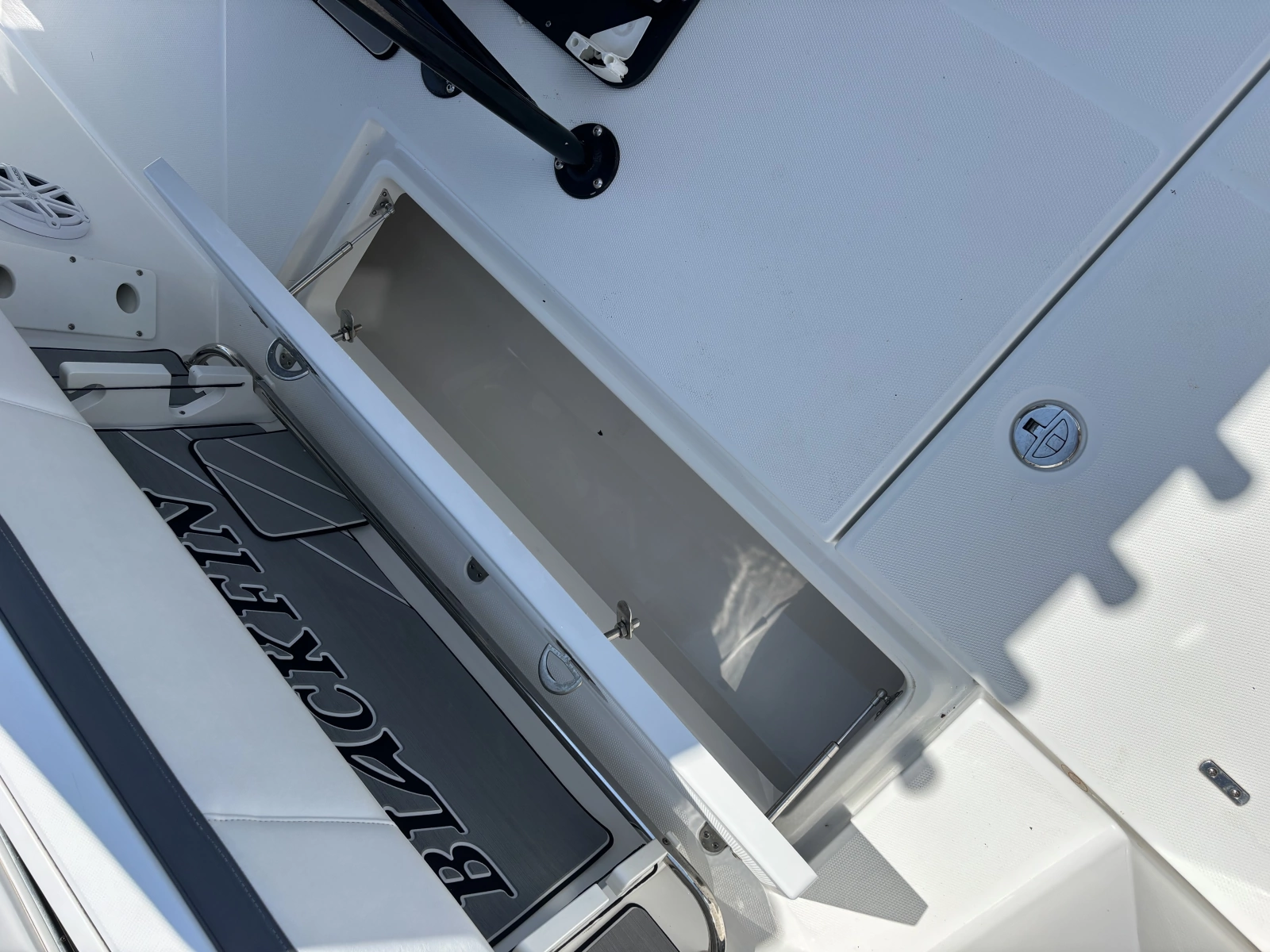 2020 Blackfin 242CC