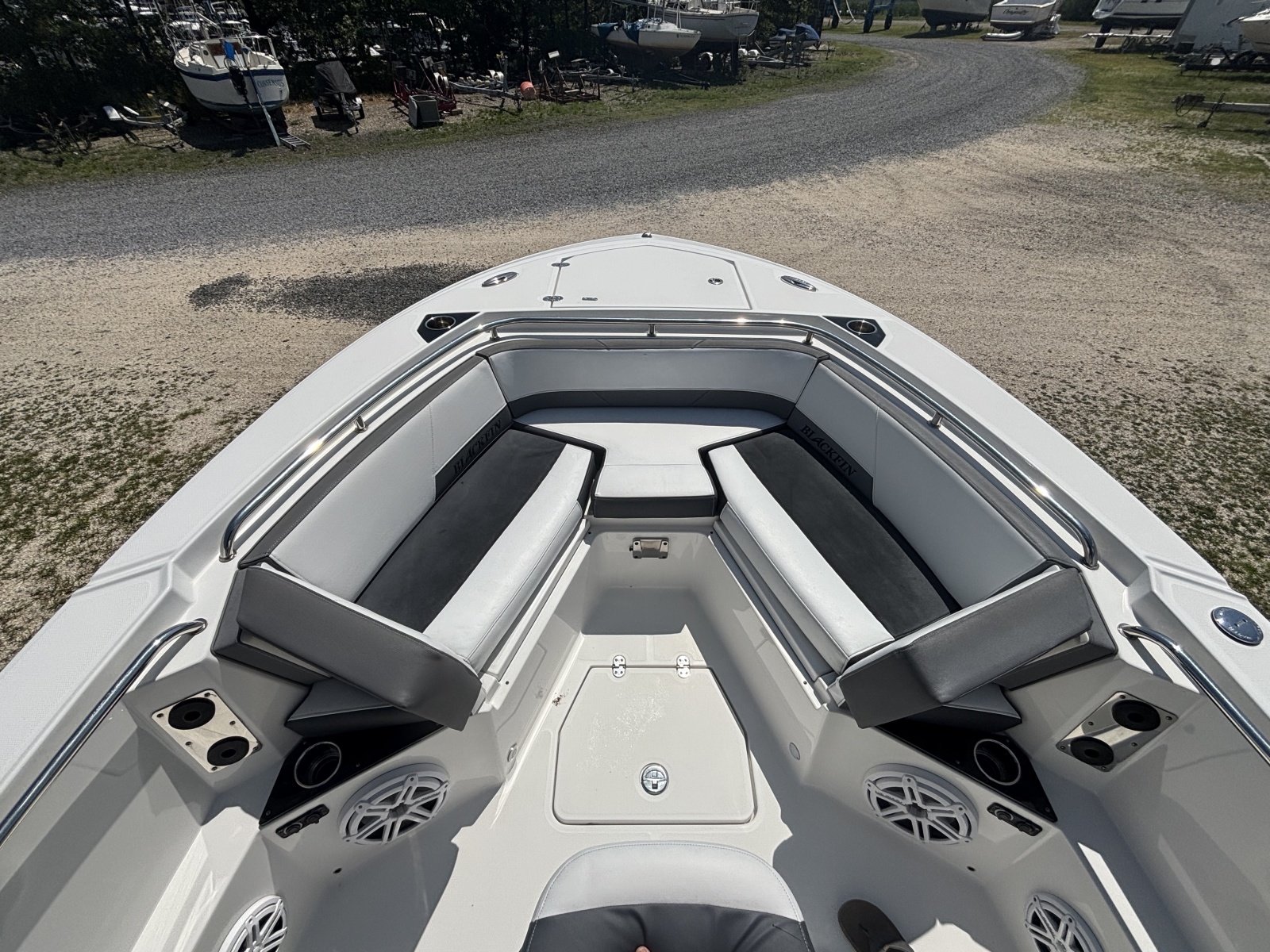2020 Blackfin 242CC