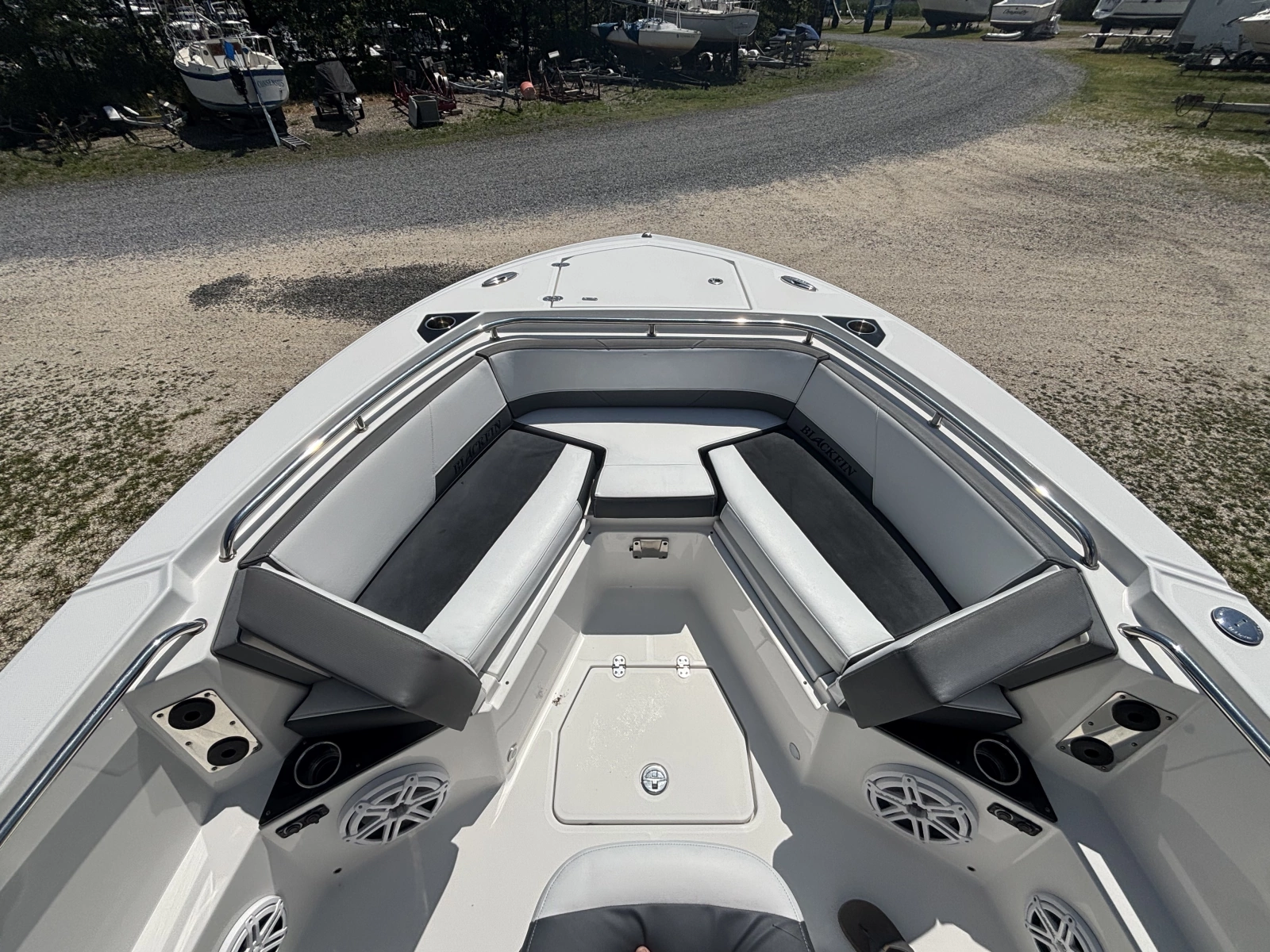2020 Blackfin 242CC