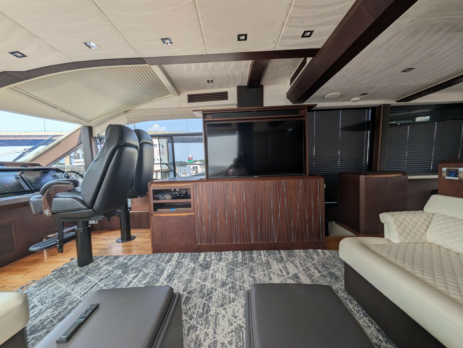 2018 Galeon 640 FLY