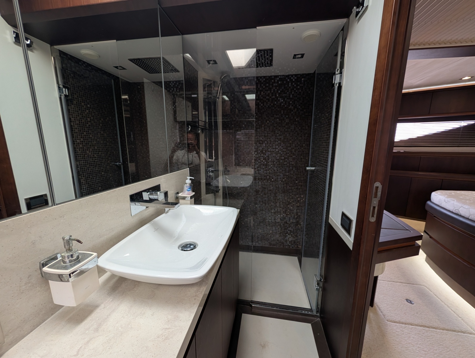 2018 Galeon 640 FLY