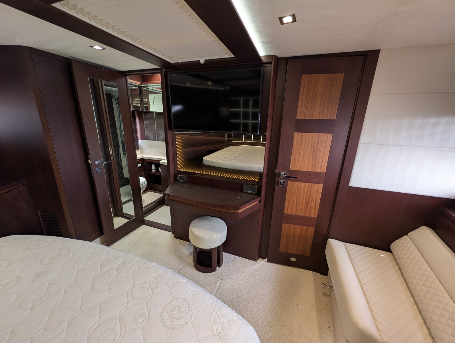 2018 Galeon 640 FLY