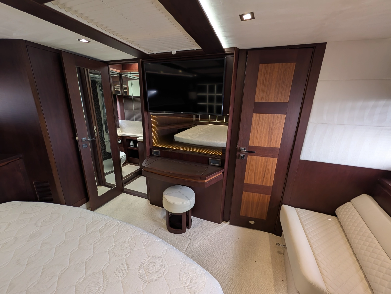 2018 Galeon 640 FLY