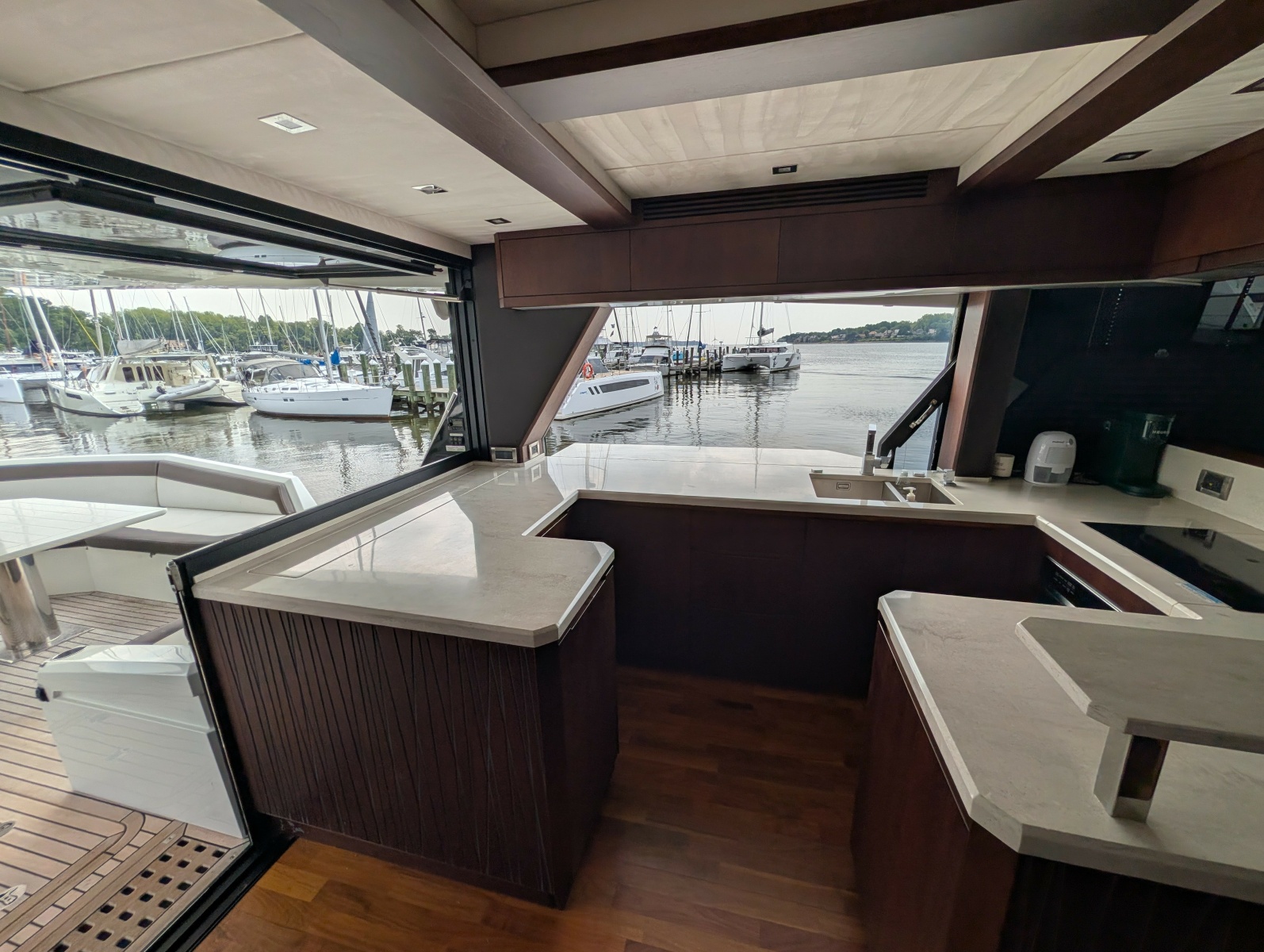 2018 Galeon 640 FLY