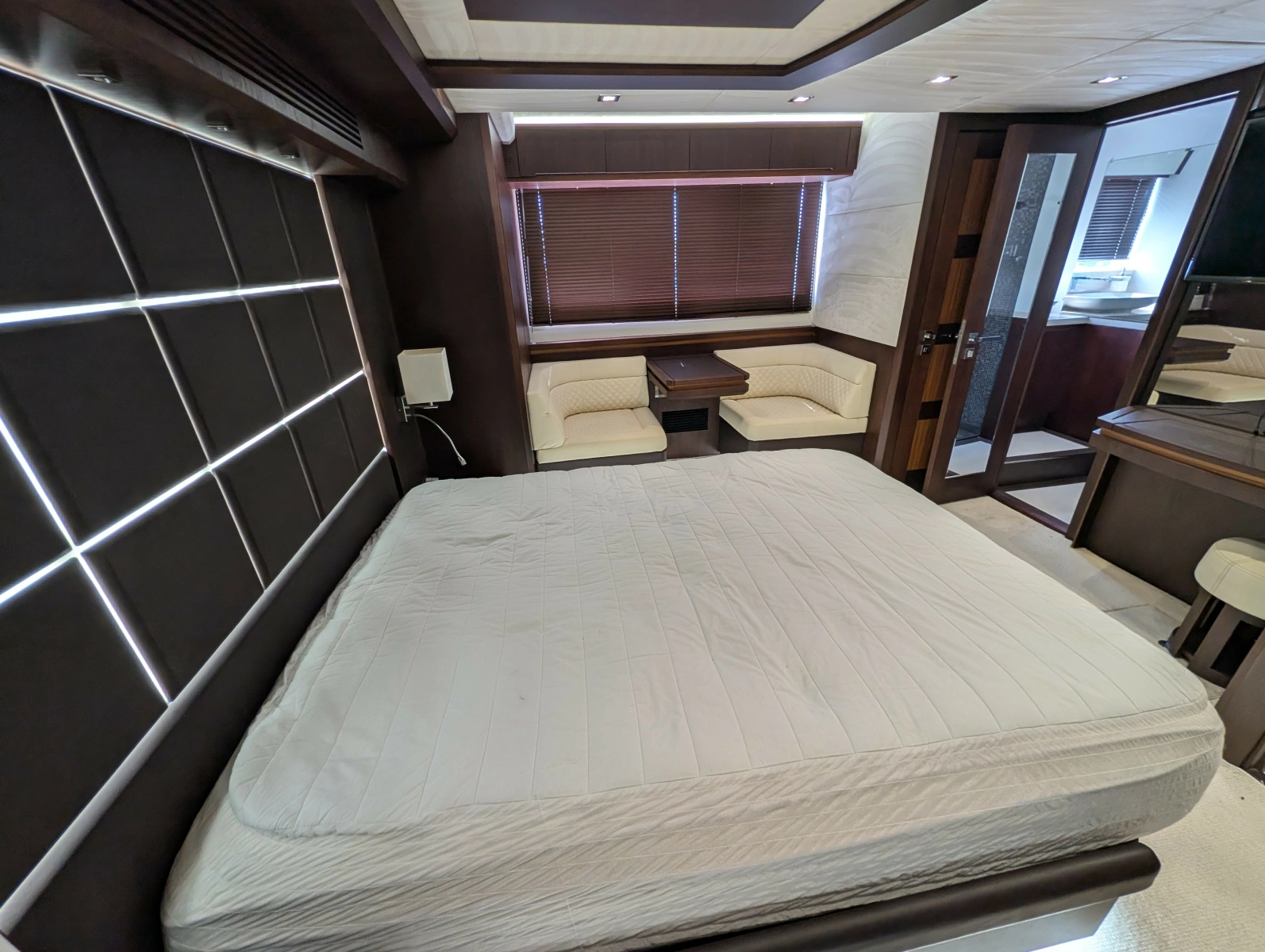 2018 Galeon 640 FLY