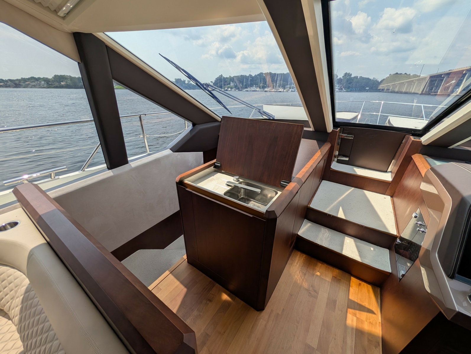2018 Galeon 640 FLY