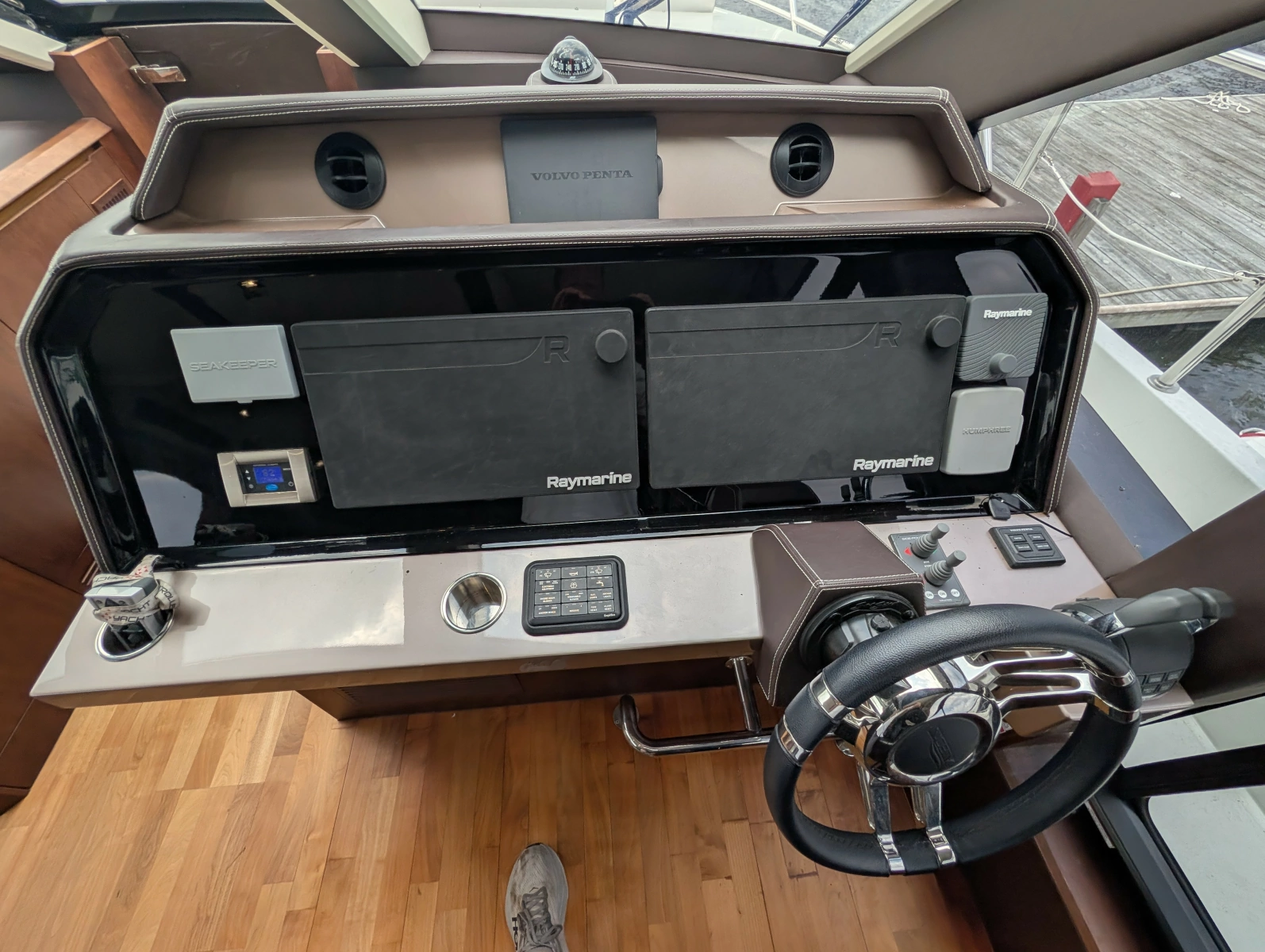 2018 Galeon 640 FLY