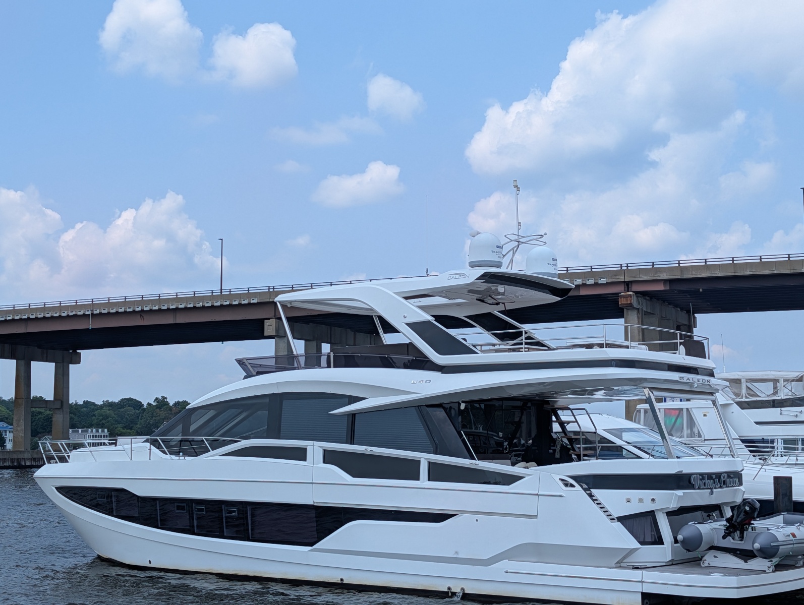 2018 Galeon 640 FLY