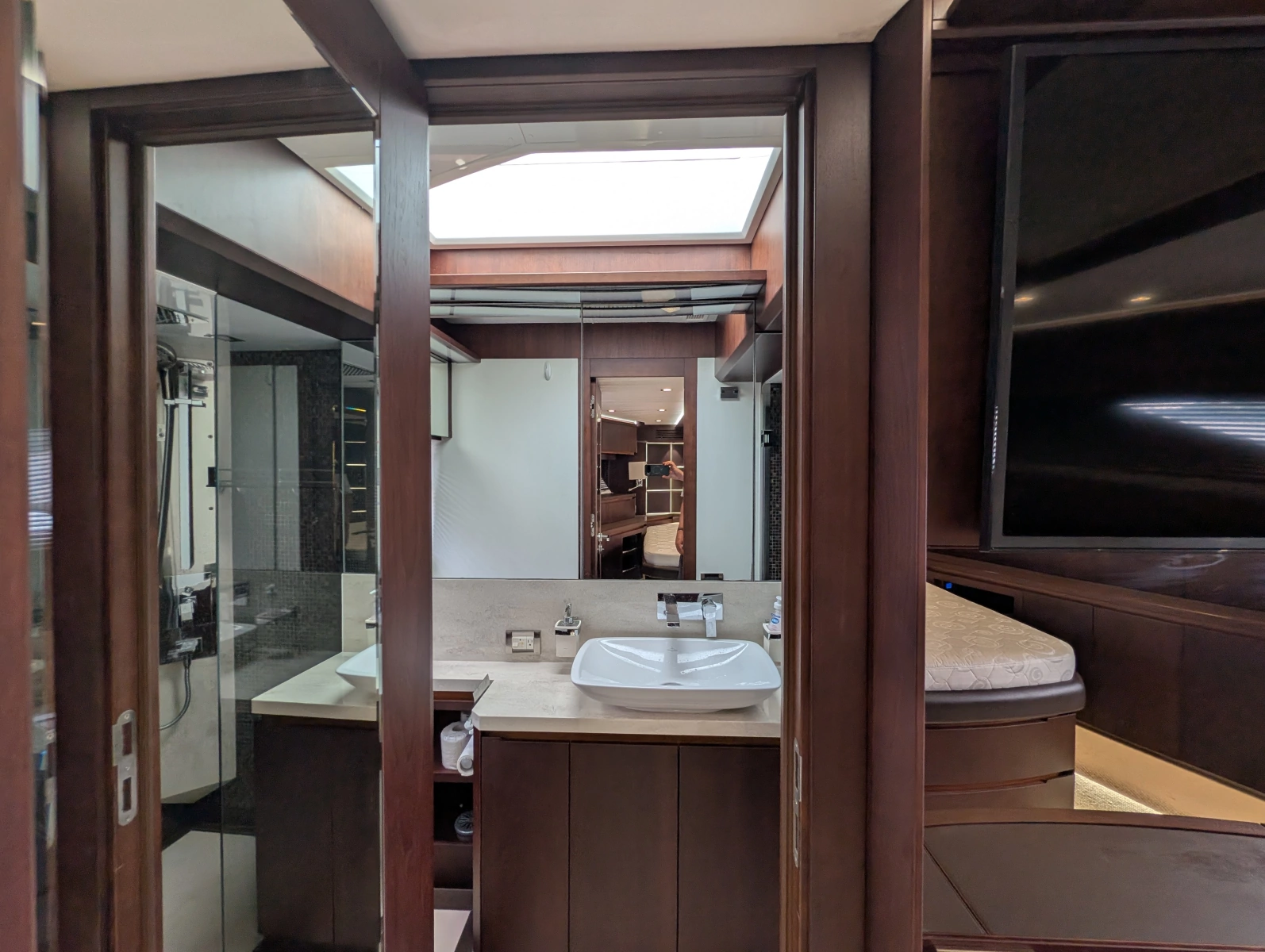 2018 Galeon 640 FLY