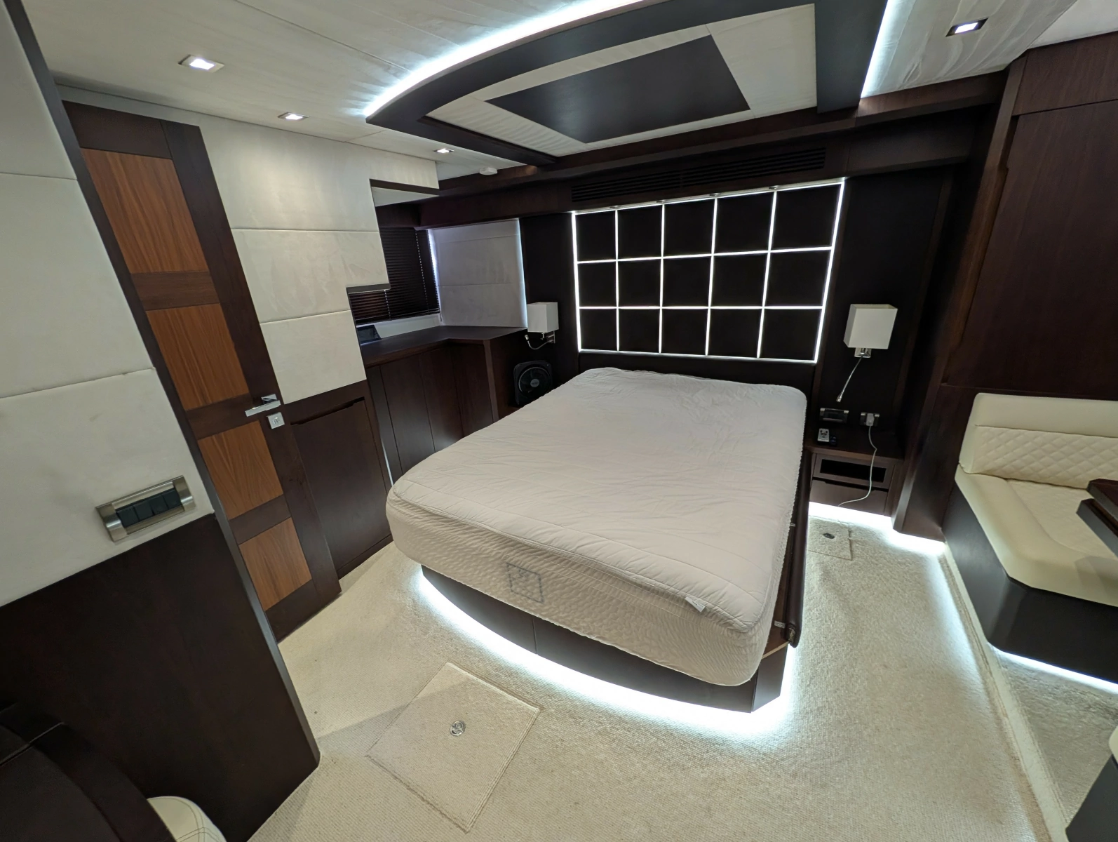 2018 Galeon 640 FLY