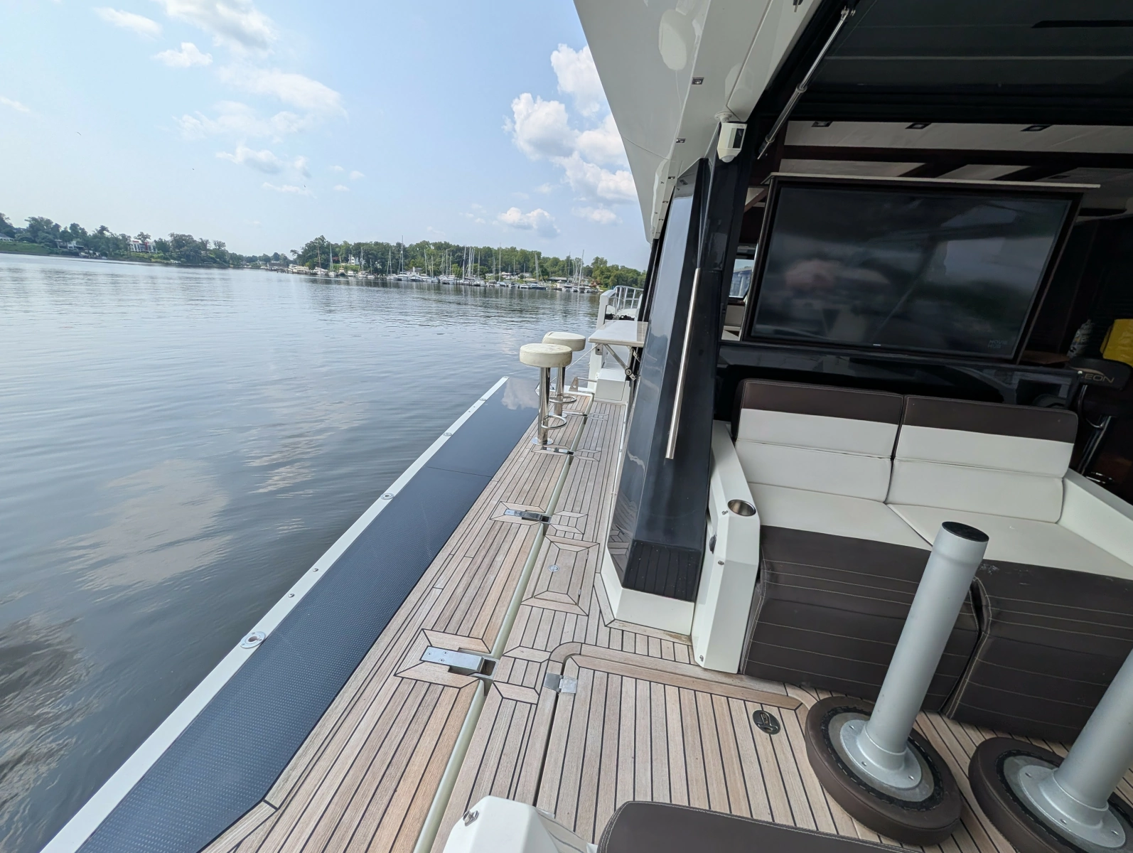 2018 Galeon 640 FLY