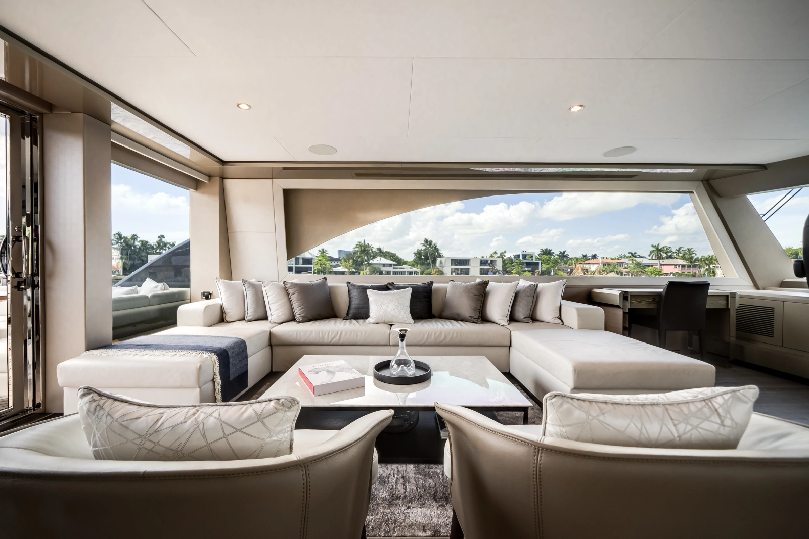 2025 Ocean Alexander 27R