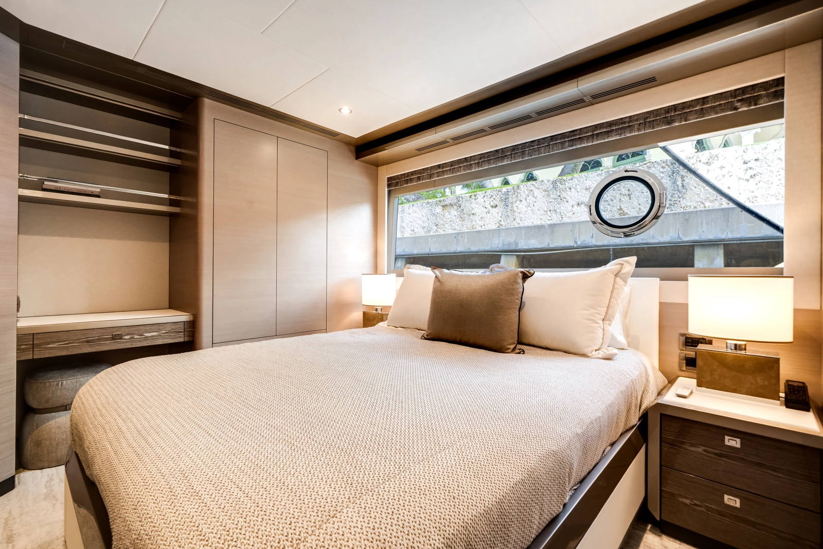 2025 Ocean Alexander 27R