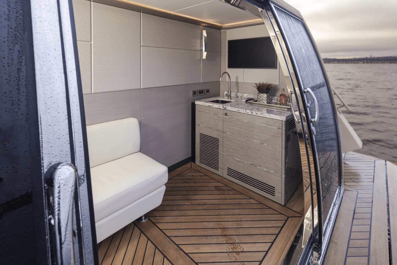 2025 Ocean Alexander 27R