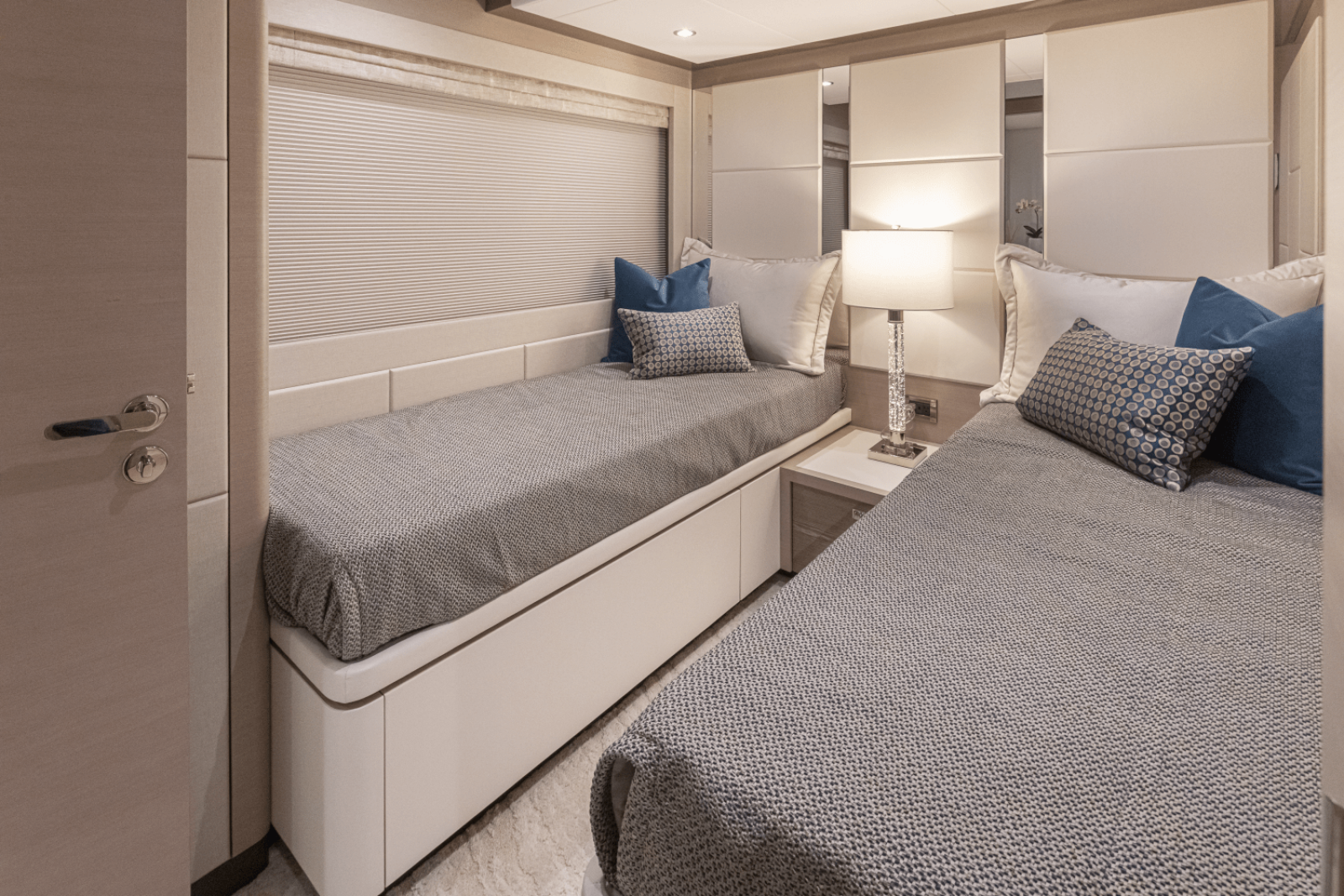 2025 Ocean Alexander 27R
