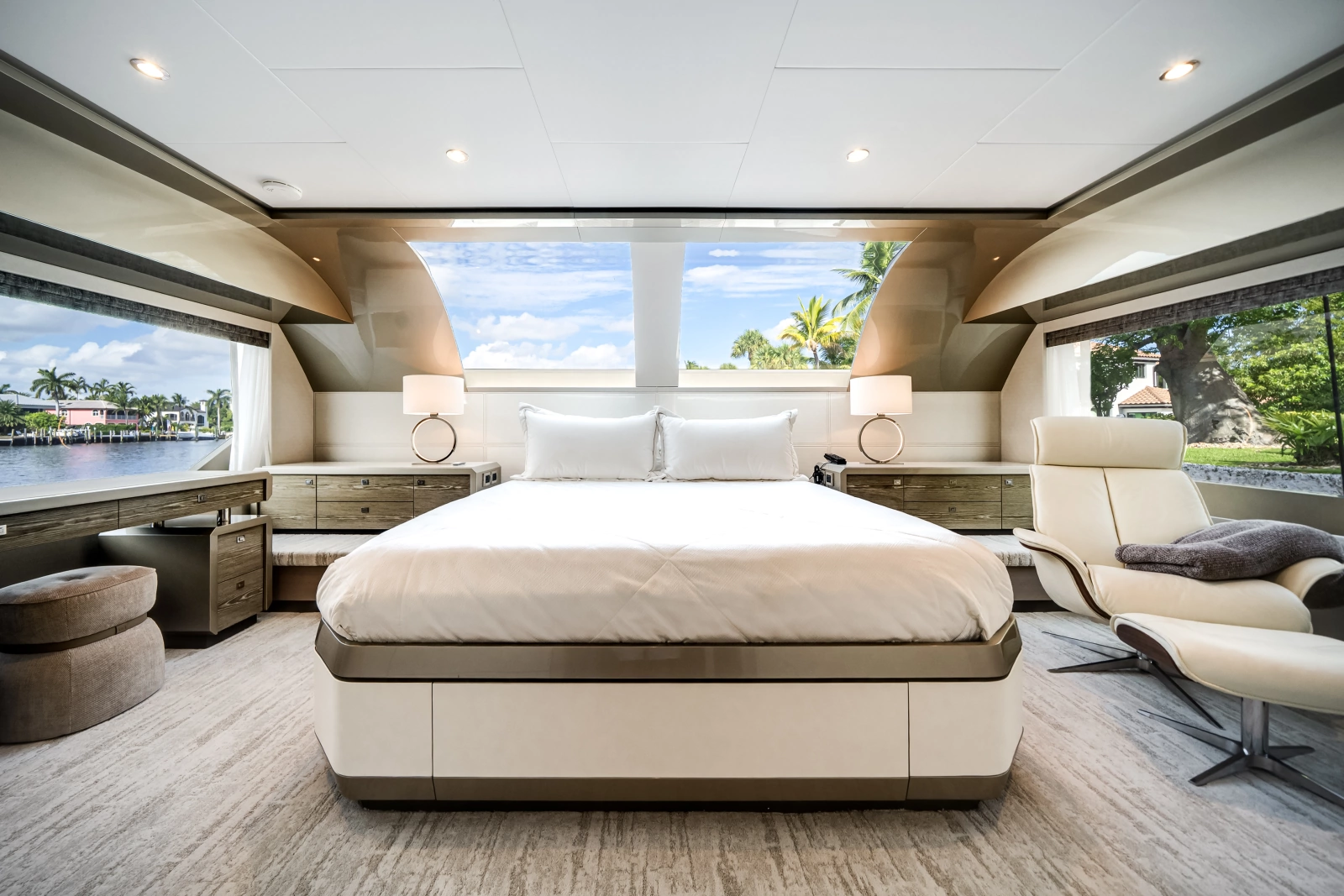 2025 Ocean Alexander 27R
