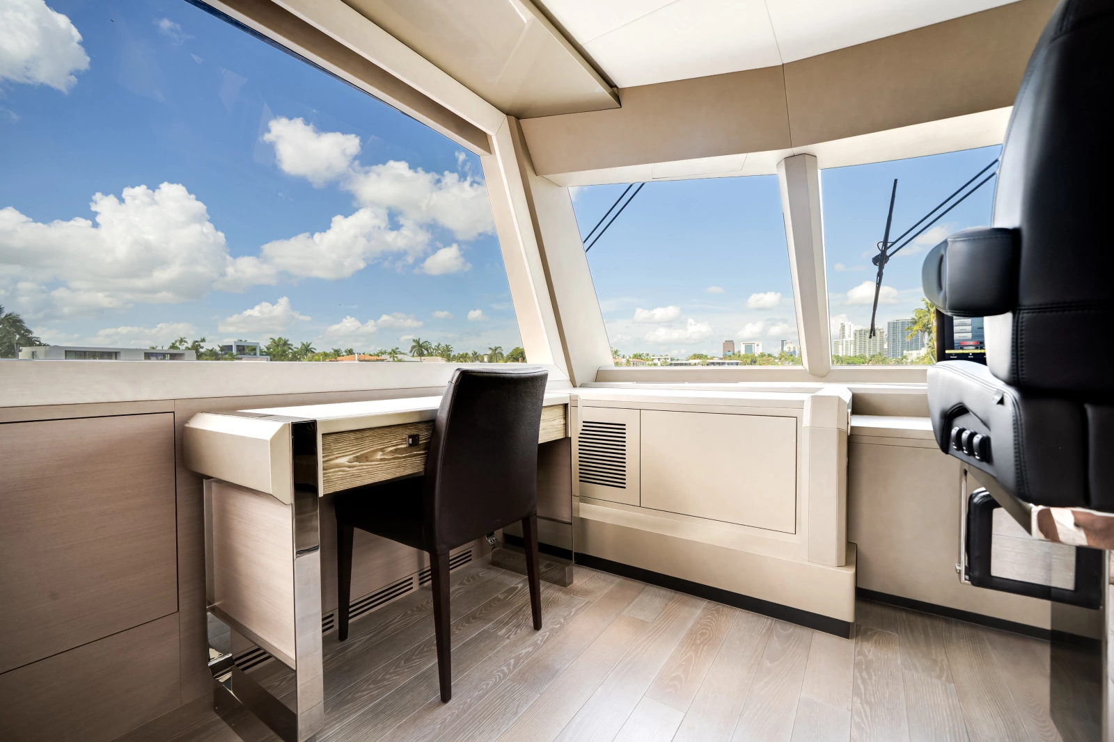 2025 Ocean Alexander 27R