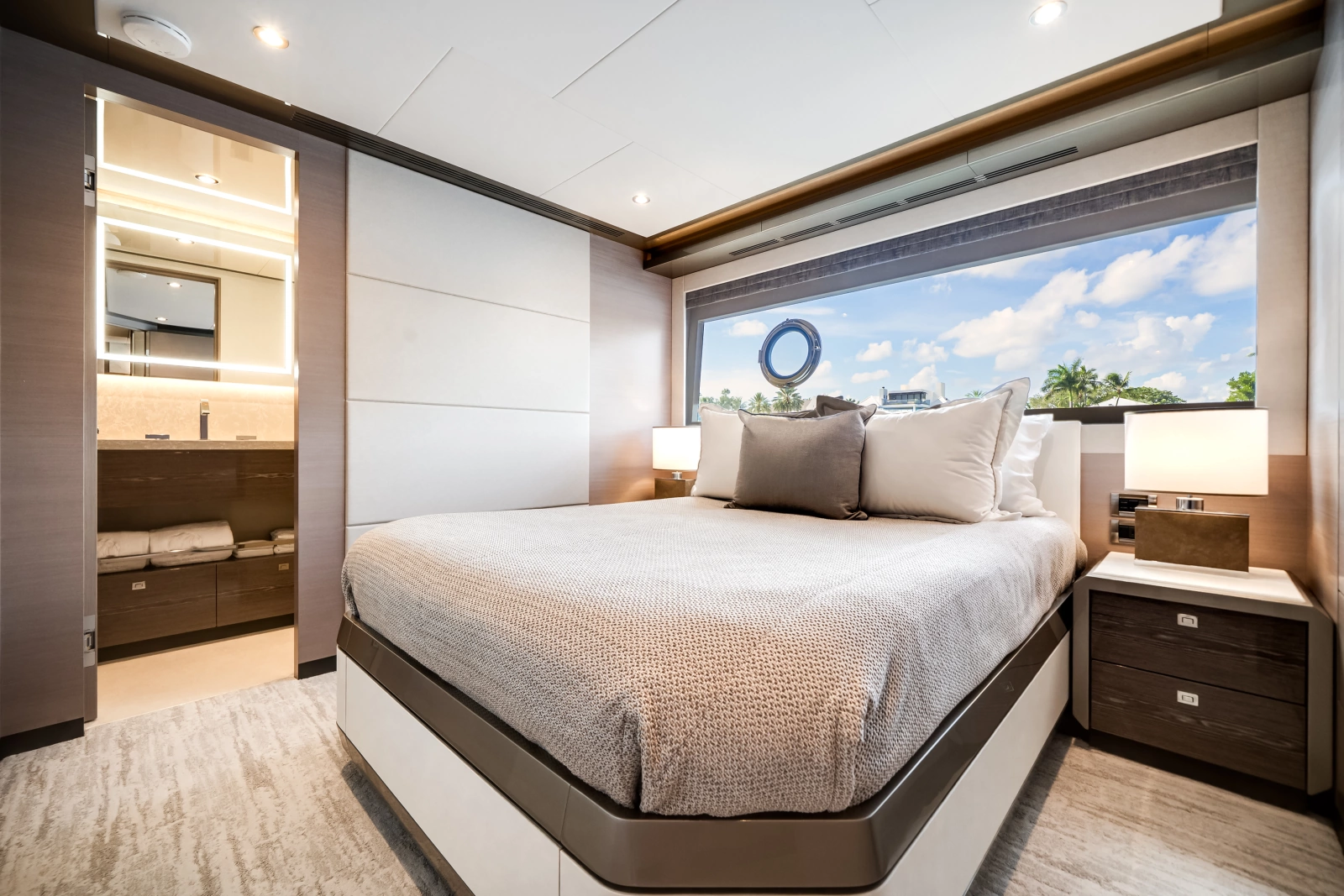 2025 Ocean Alexander 27R