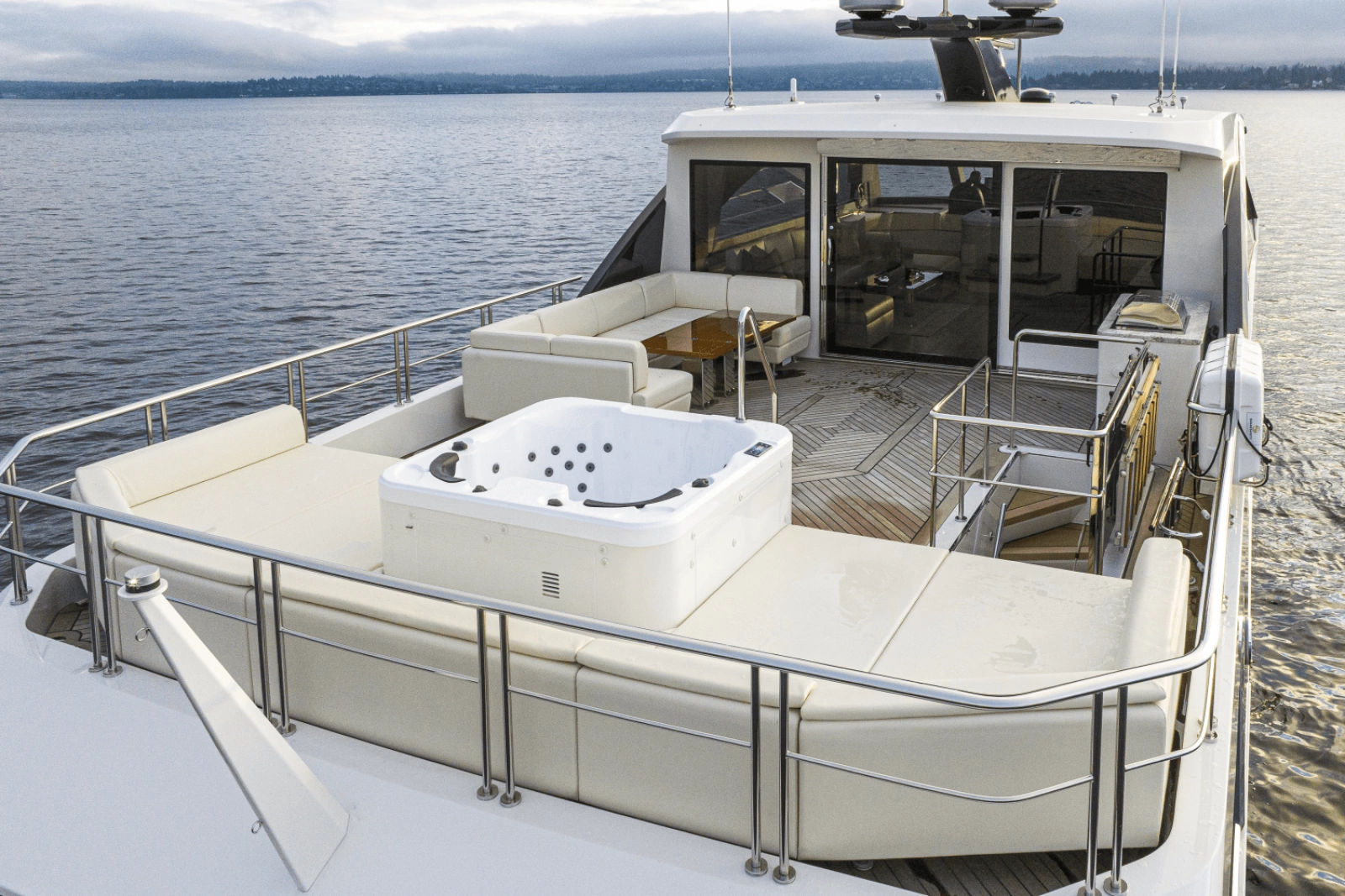 2025 Ocean Alexander 27R