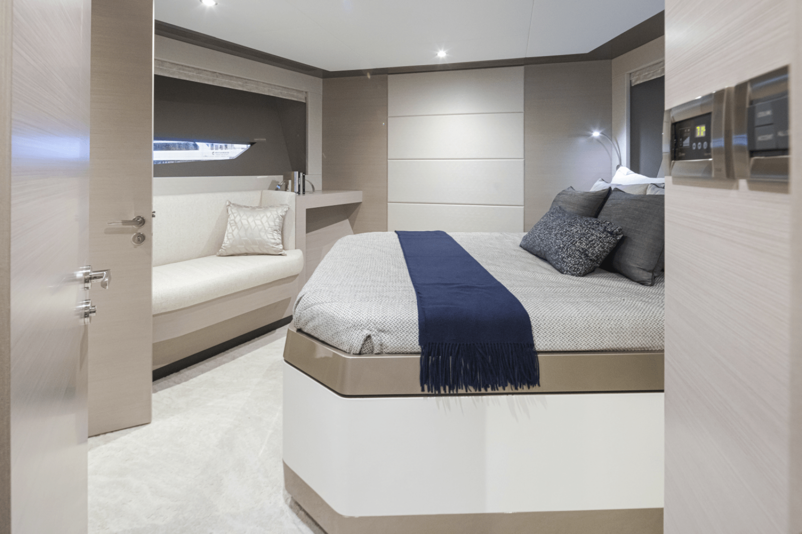 2025 Ocean Alexander 27R