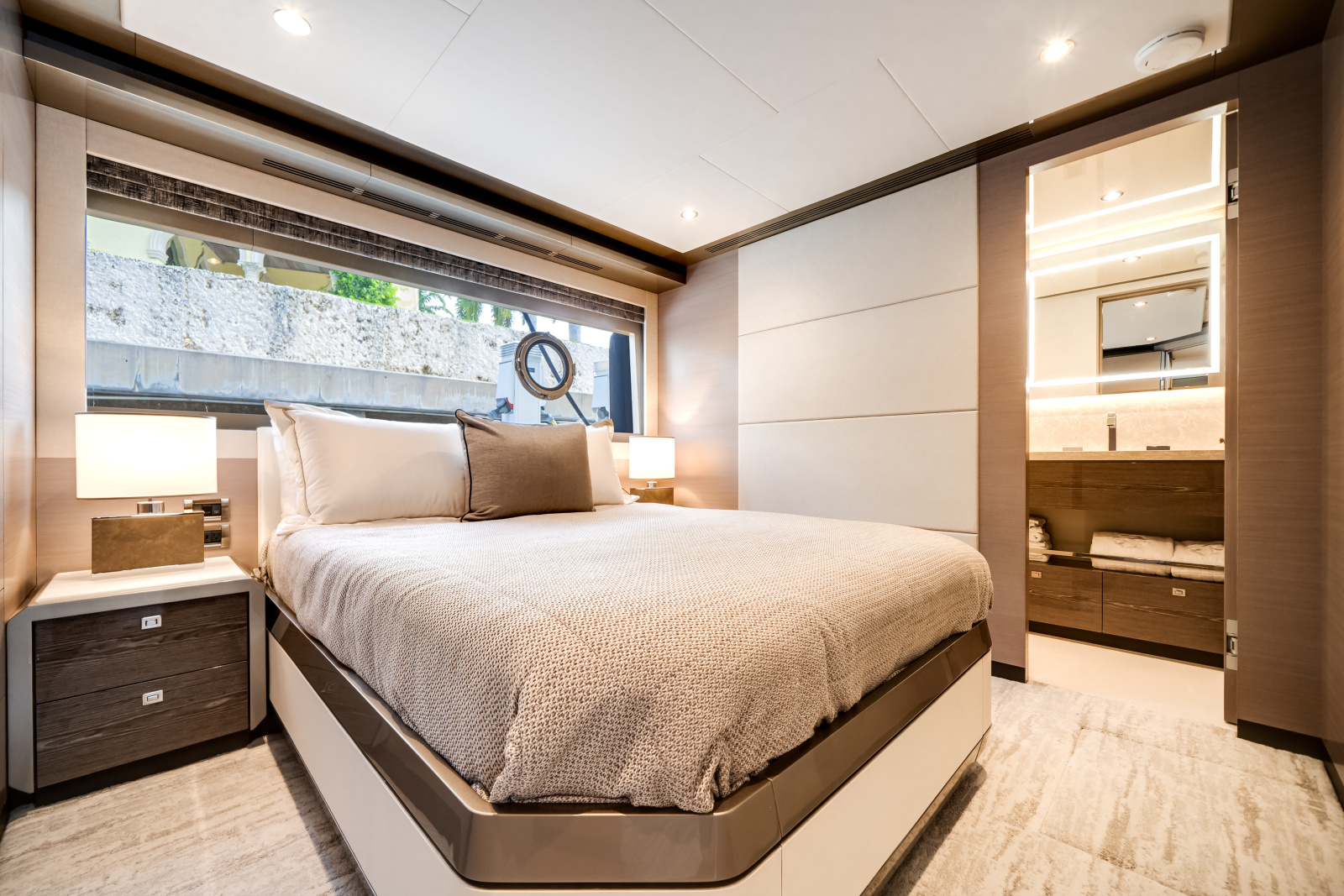 2025 Ocean Alexander 27R