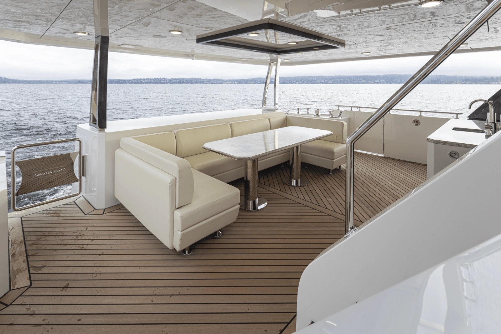 2025 Ocean Alexander 27R