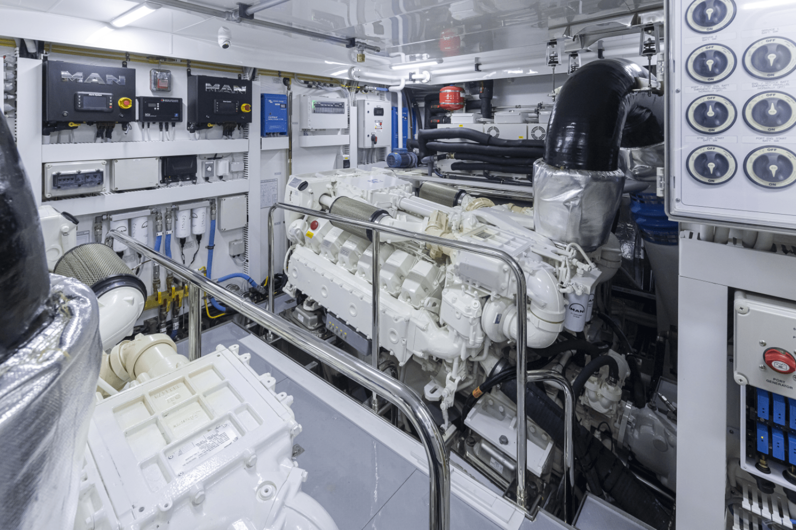 2025 Ocean Alexander 27R