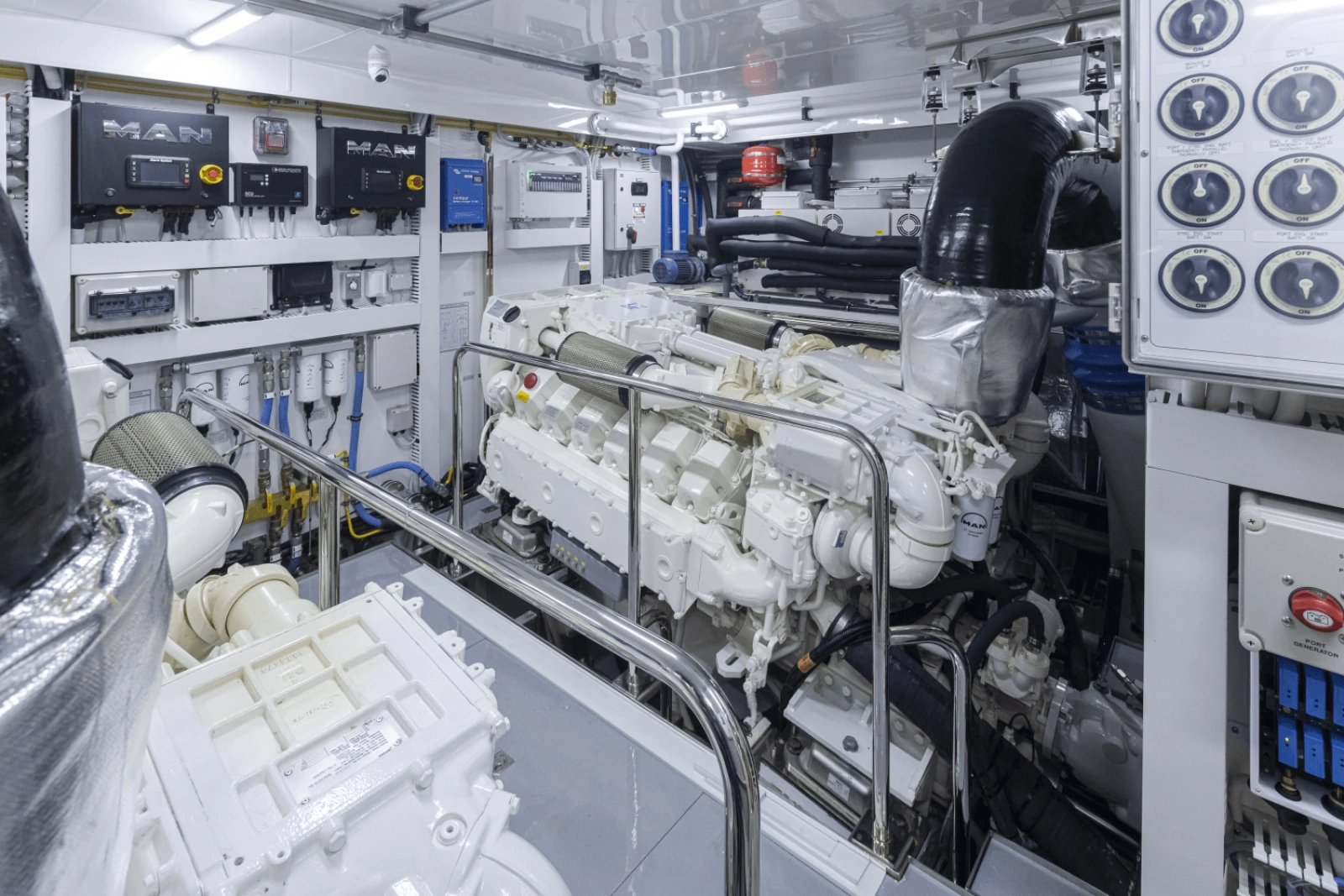 2025 Ocean Alexander 27R
