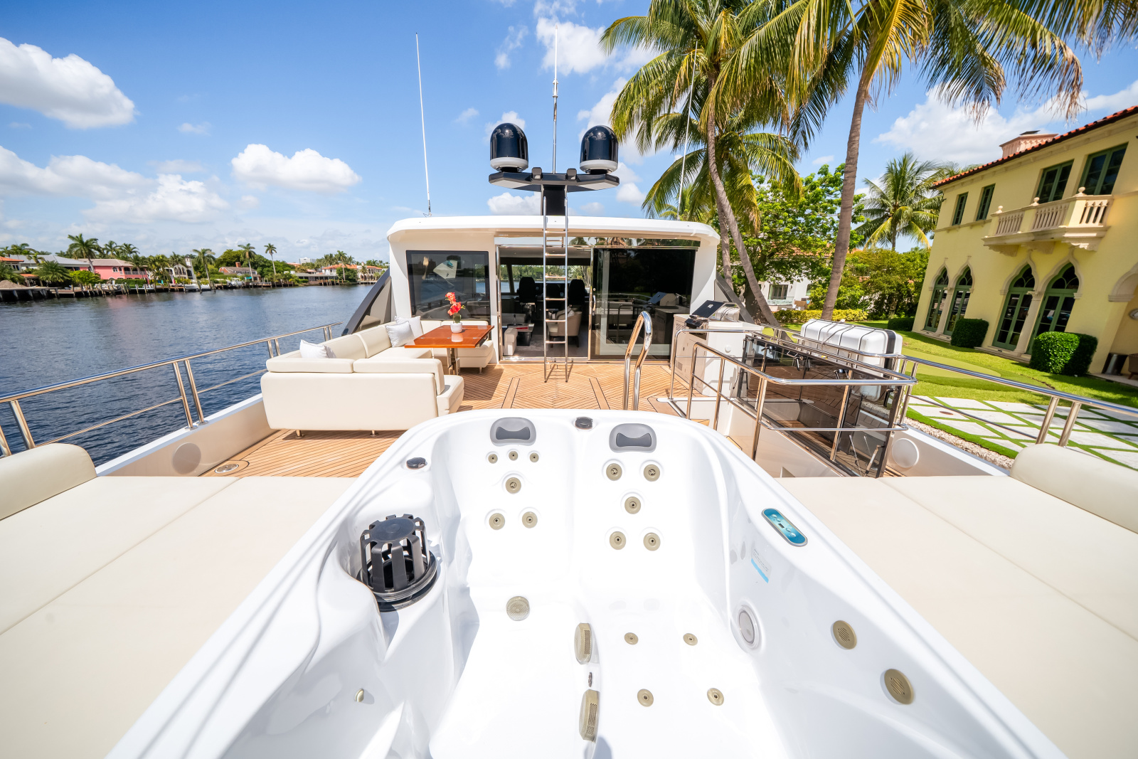 2025 Ocean Alexander 27R