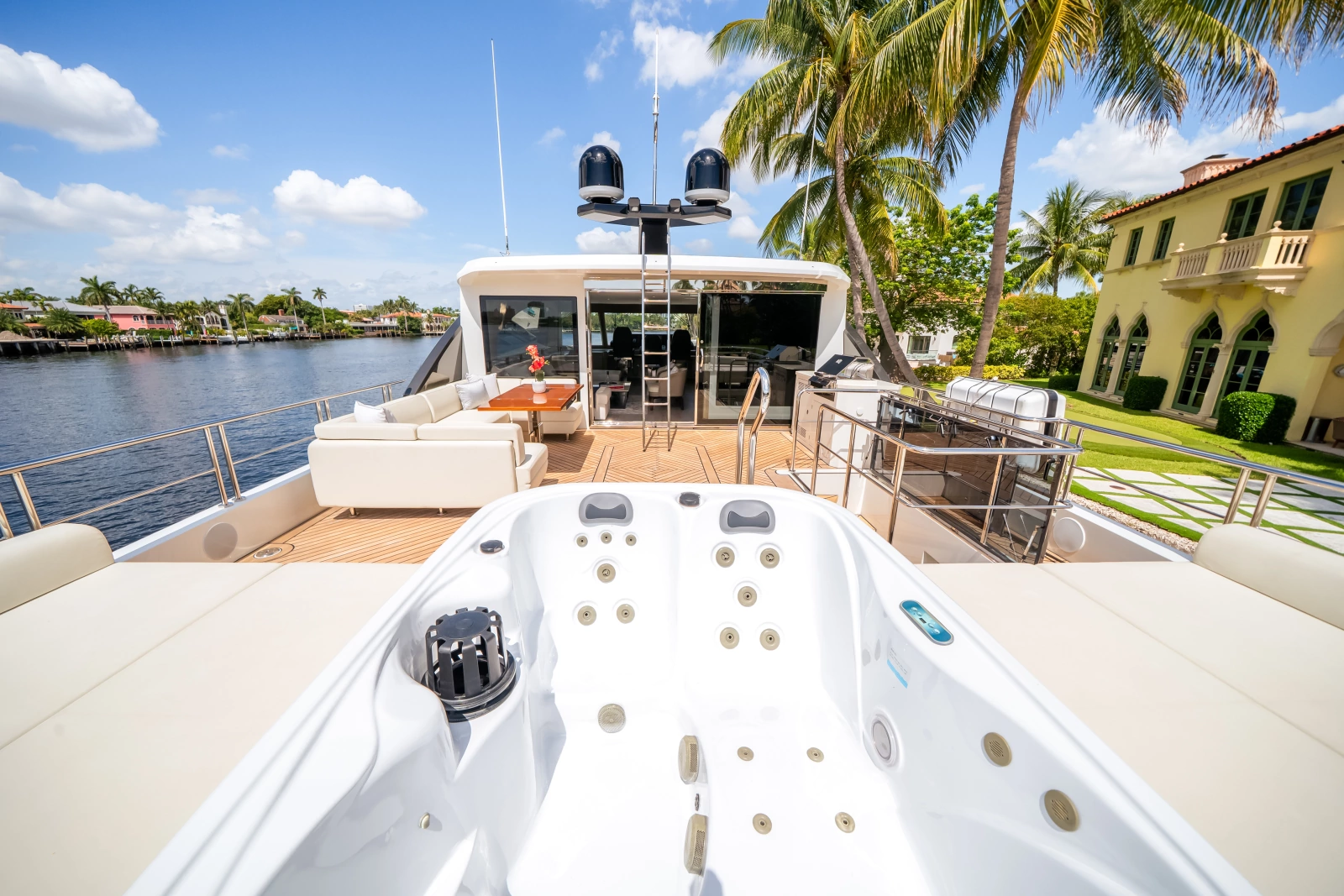 2025 Ocean Alexander 27R
