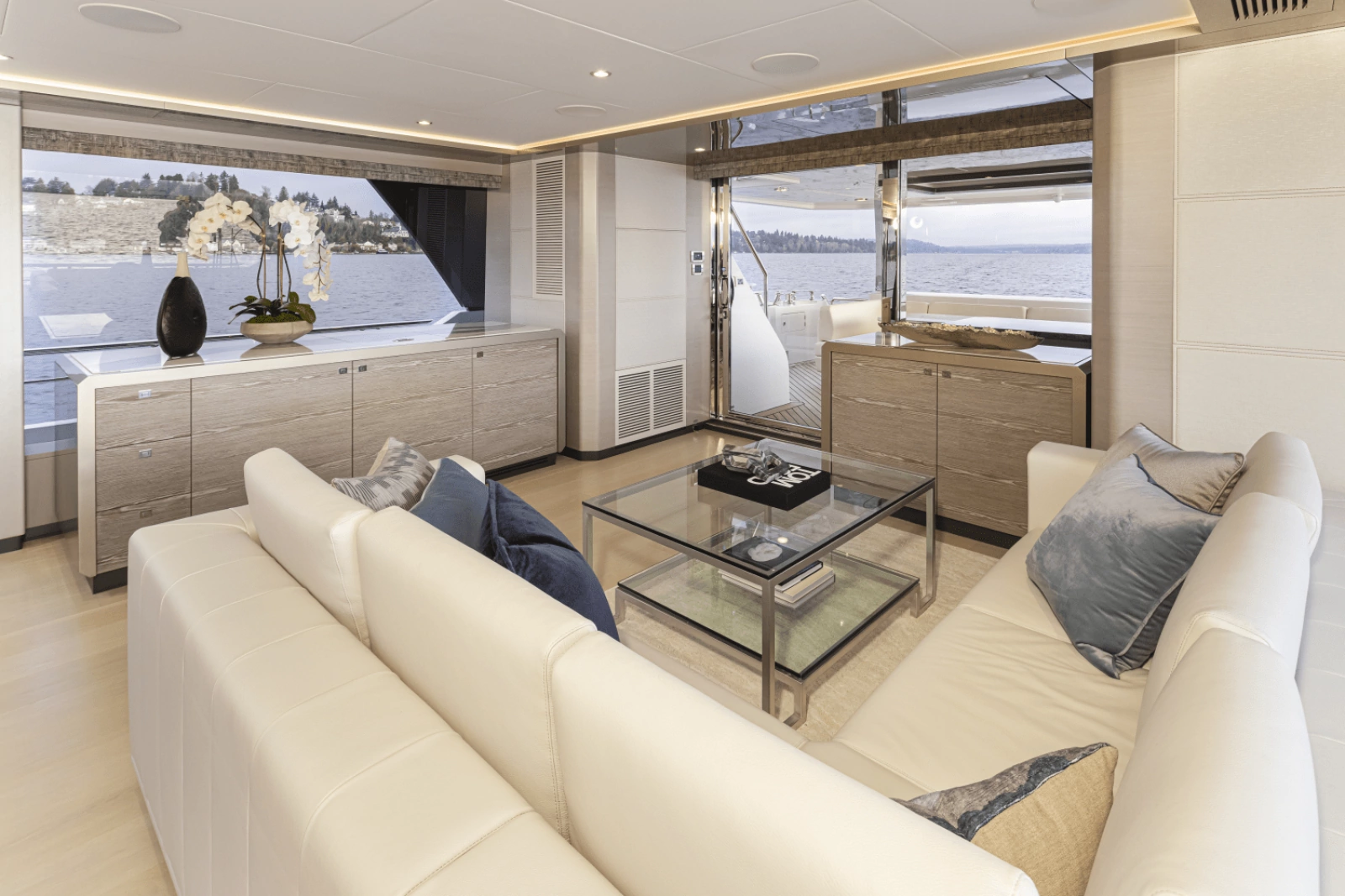 2025 Ocean Alexander 27R