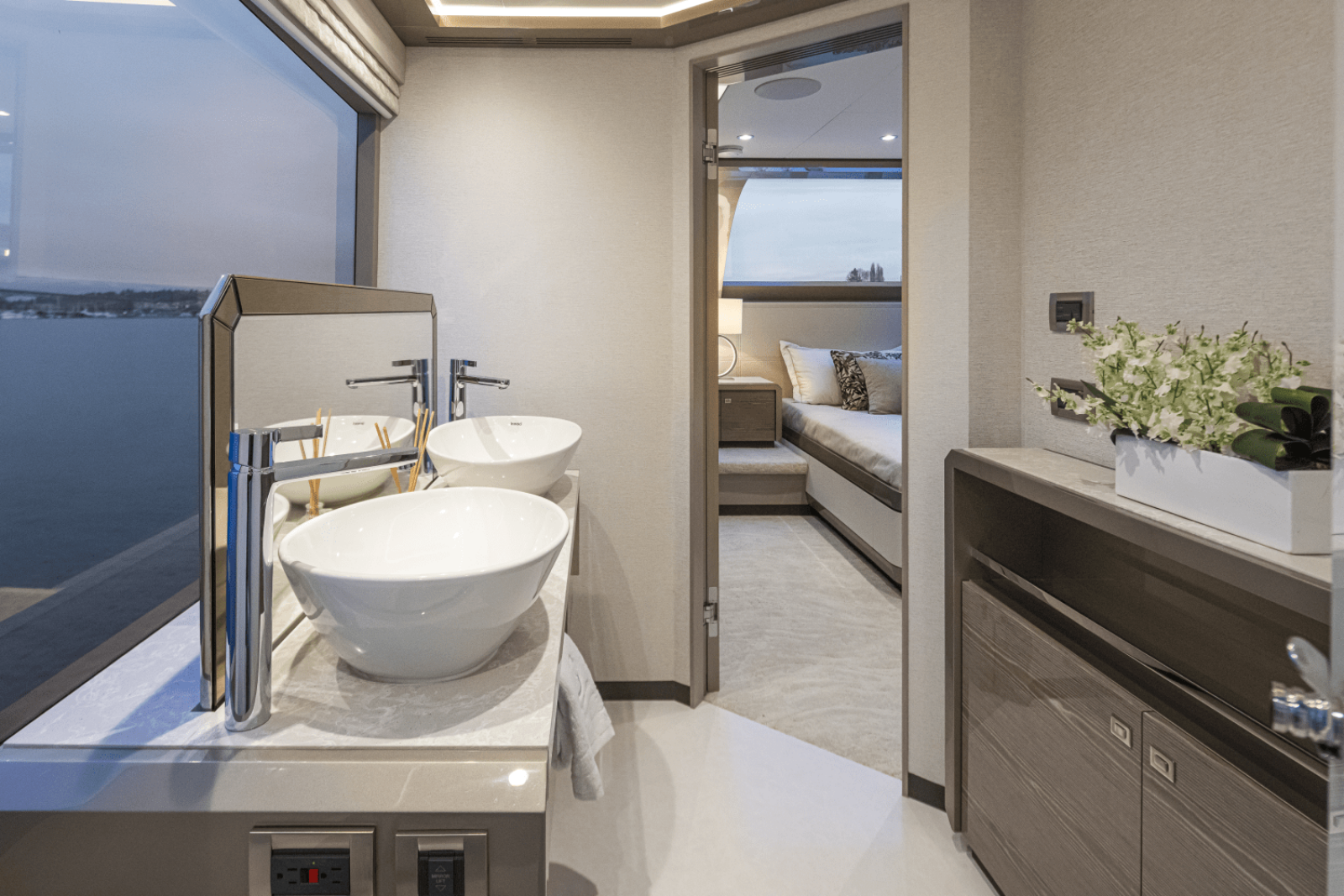 2025 Ocean Alexander 27R