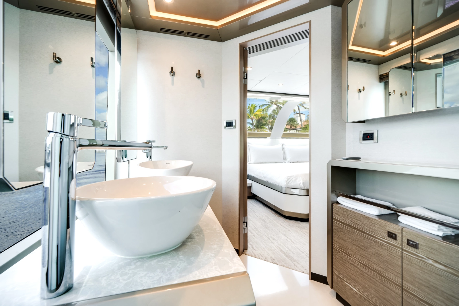 2025 Ocean Alexander 27R