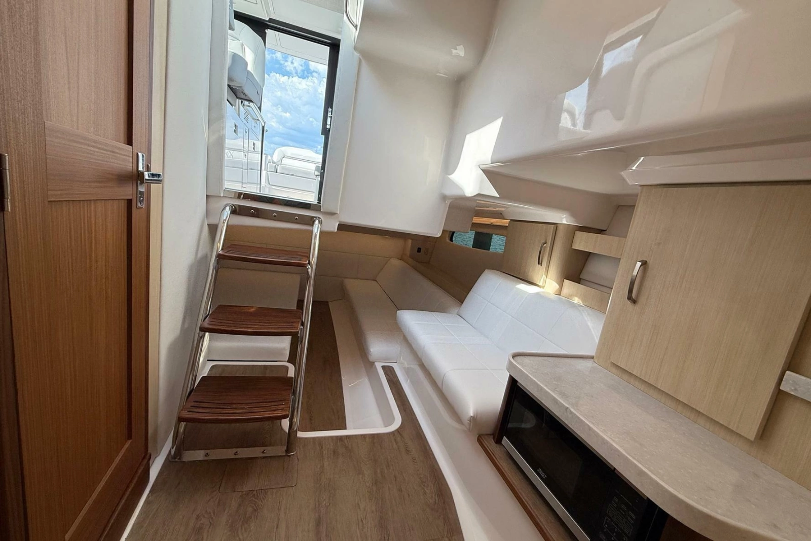 2025 Regal 36 XO