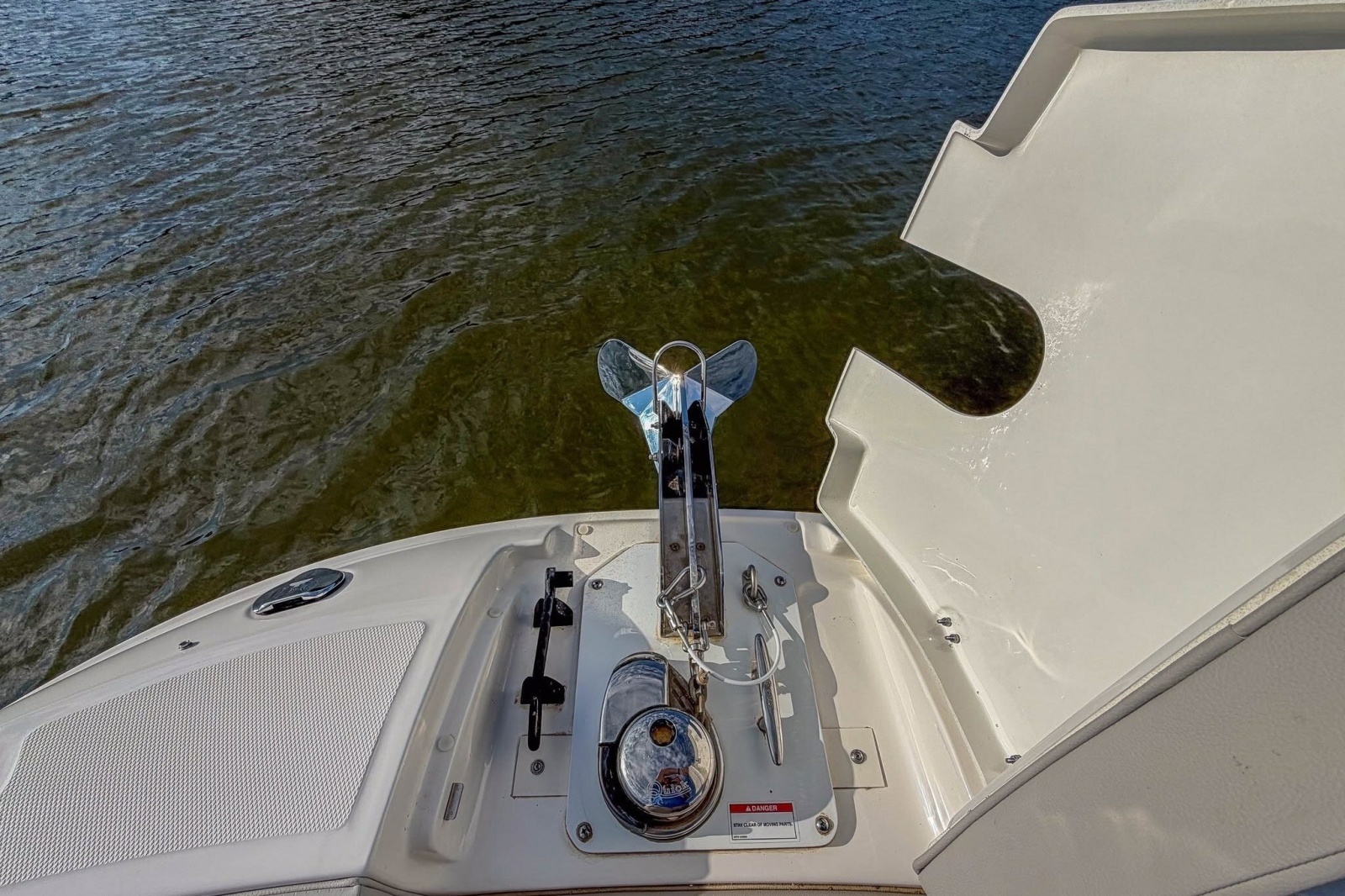 2024 Sea Ray SDX 270