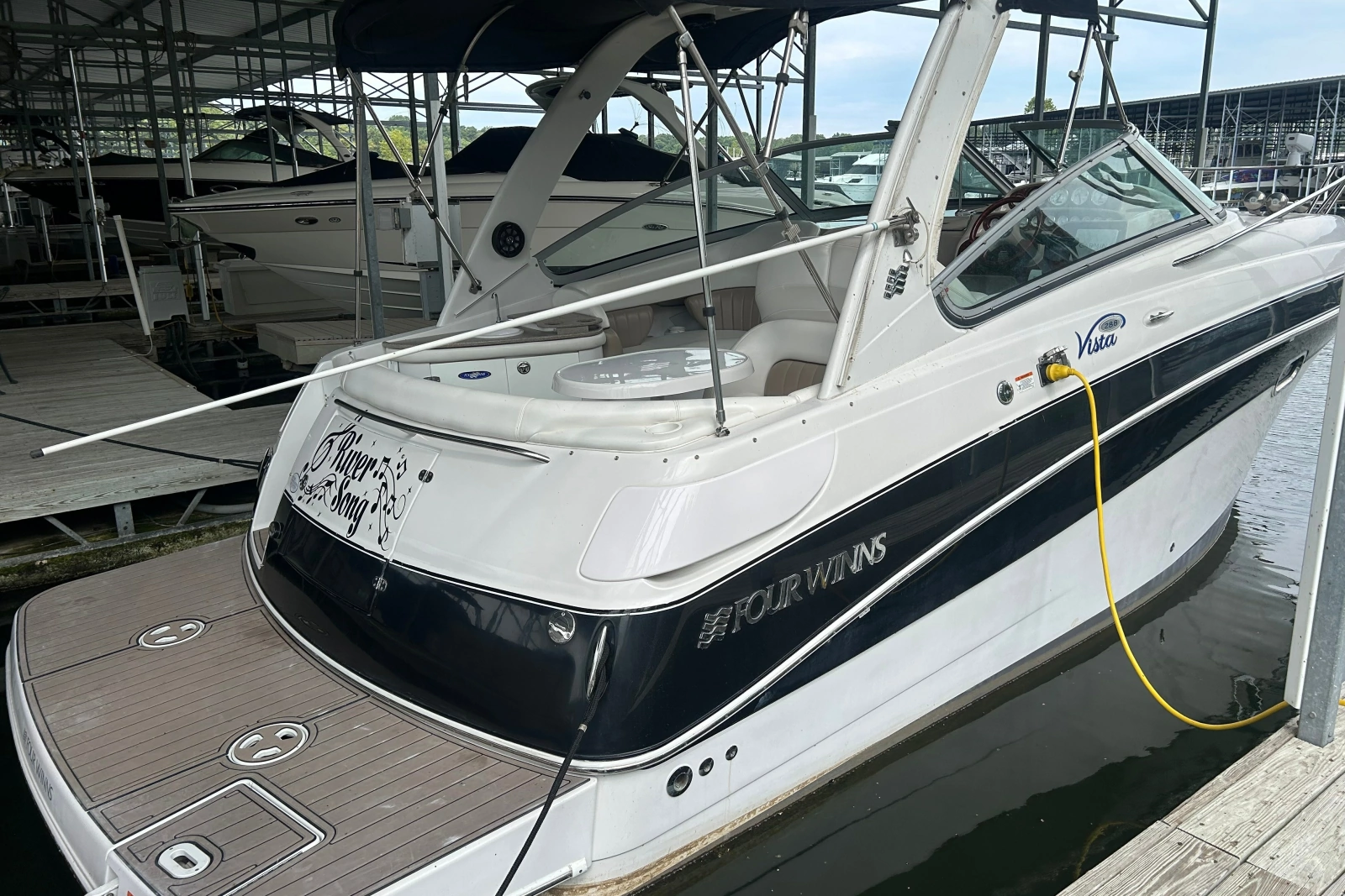 2005 Four Winns 288 Vista