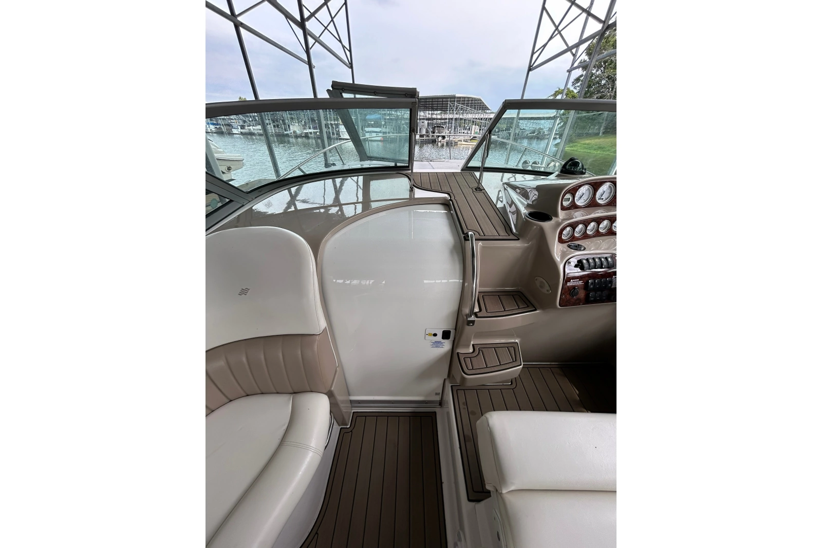 2005 Four Winns 288 Vista