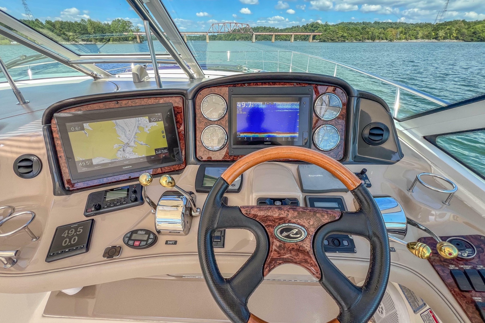 2005 Sea Ray 500 Sundancer