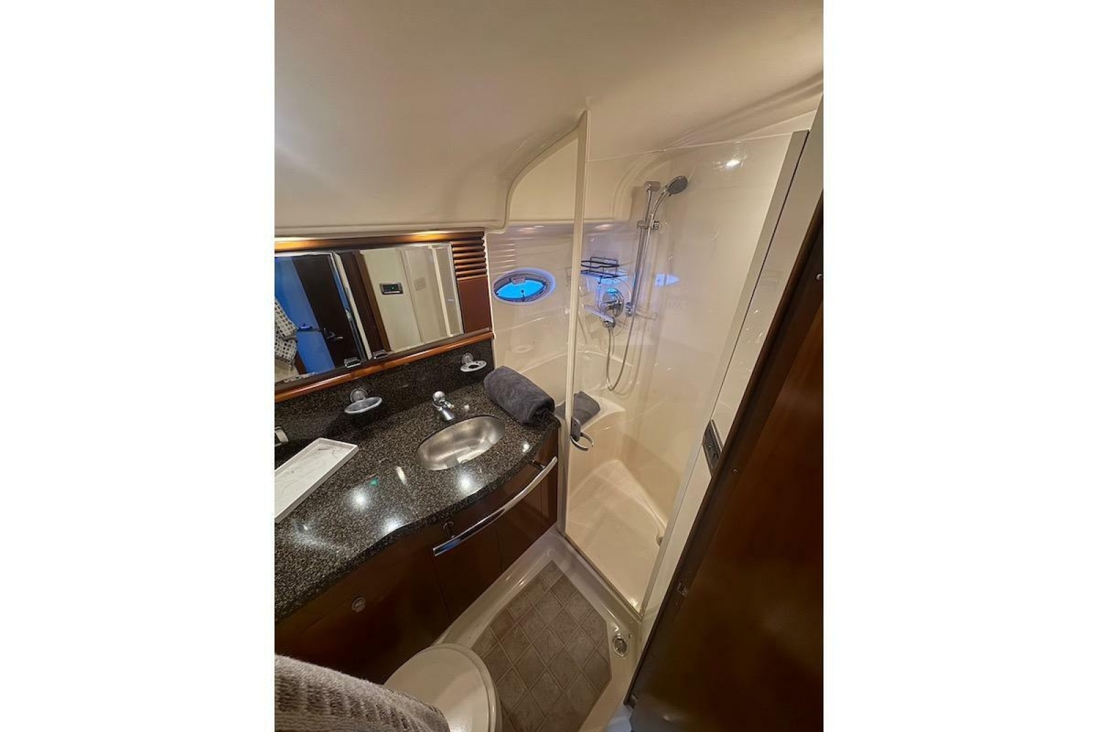 2005 Sea Ray 500 Sundancer