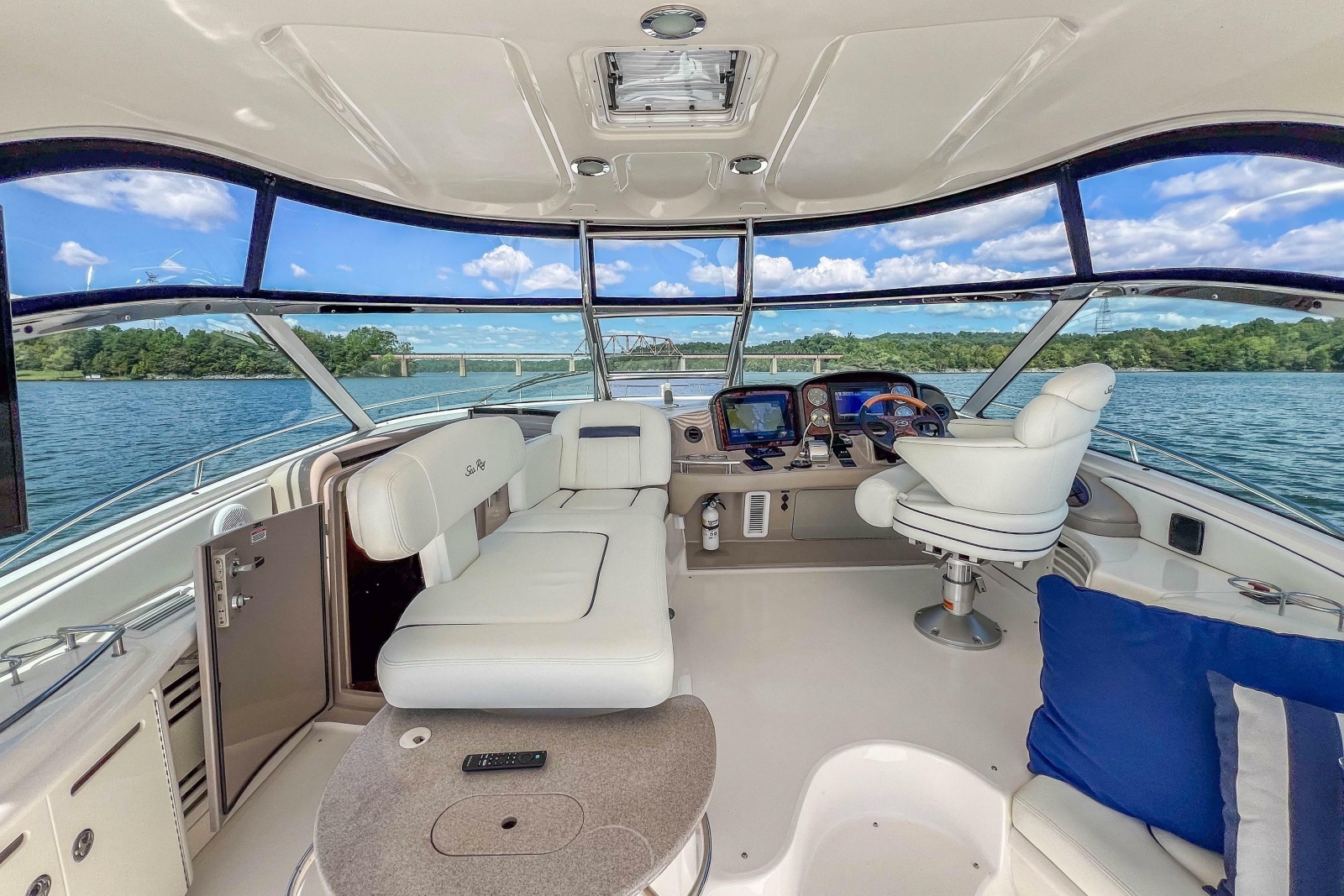 2005 Sea Ray 500 Sundancer