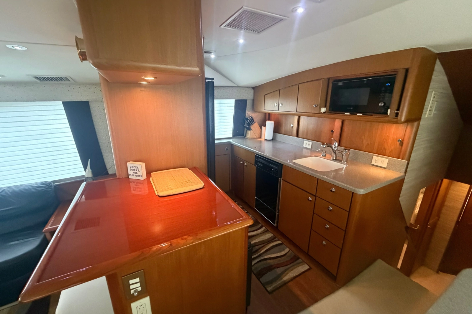 2000 Ocean Yachts 56 Super Sport