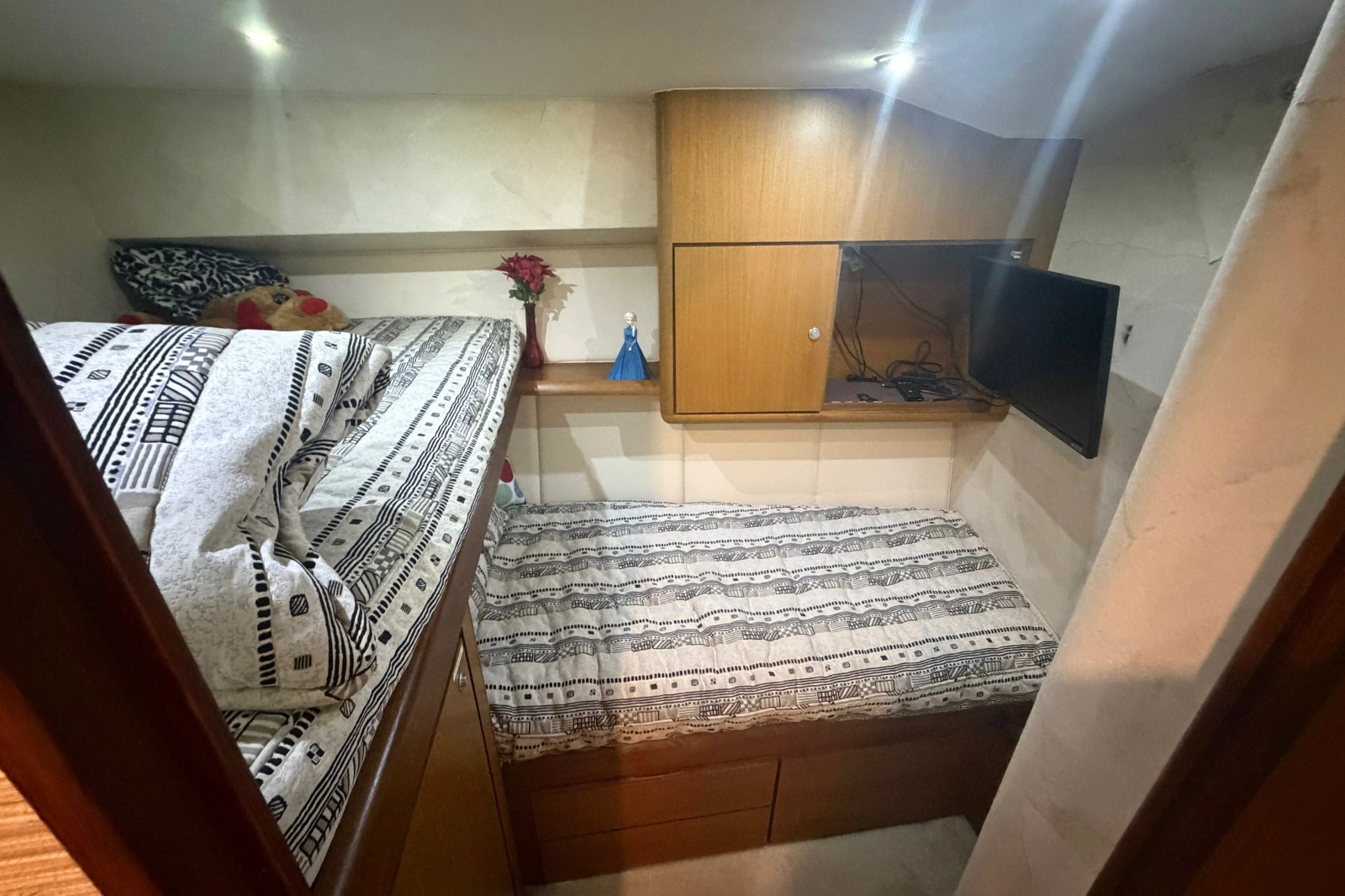 2000 Ocean Yachts 56 Super Sport