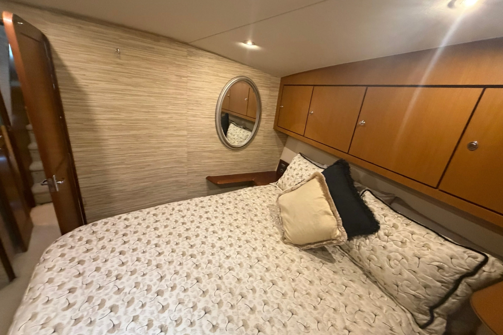 2000 Ocean Yachts 56 Super Sport