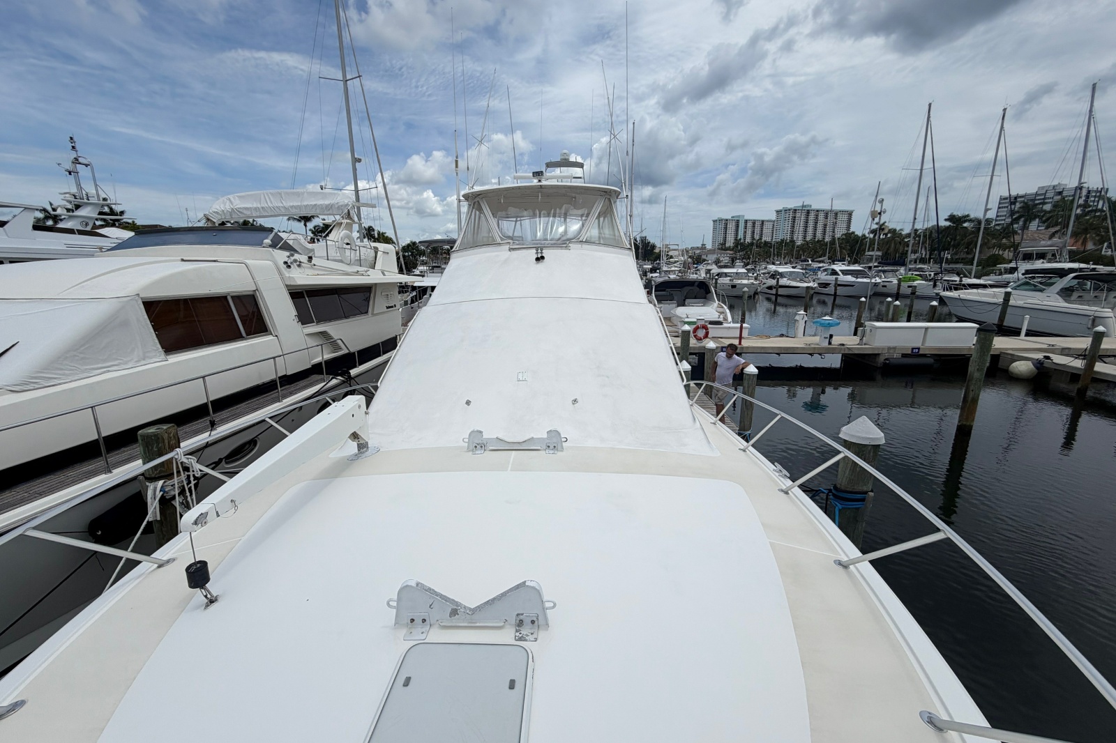 2000 Ocean Yachts 56 Super Sport