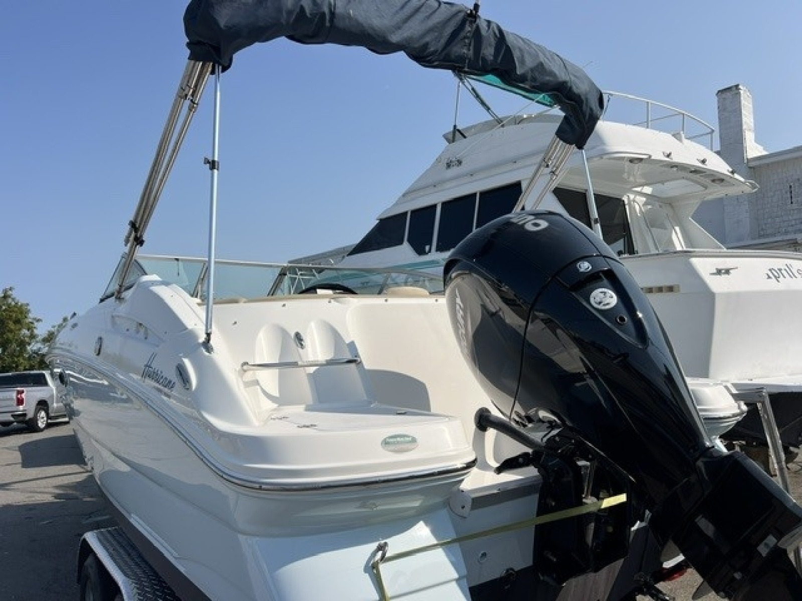 2017 Hurricane 2200