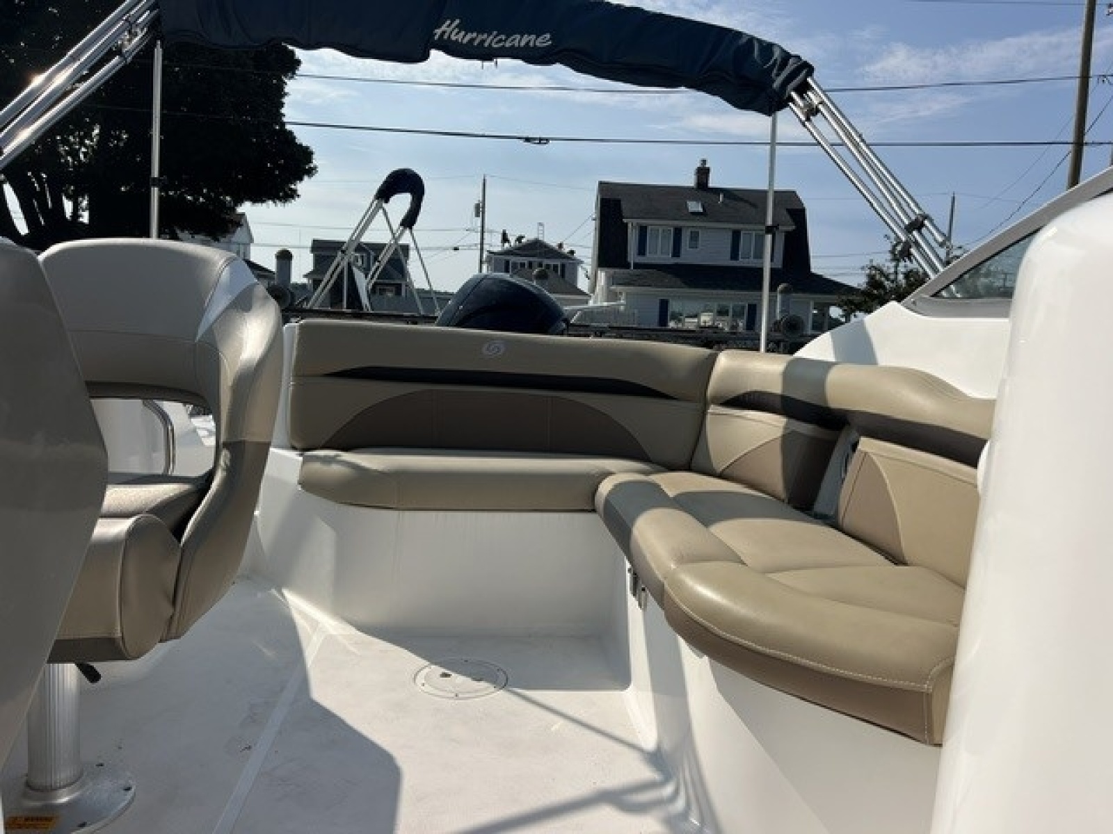 2017 Hurricane 2200