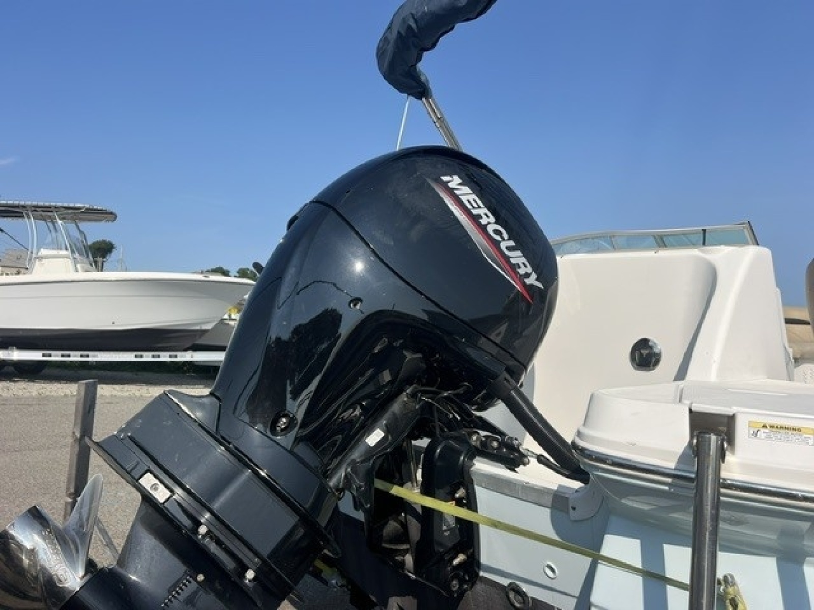2017 Hurricane 2200